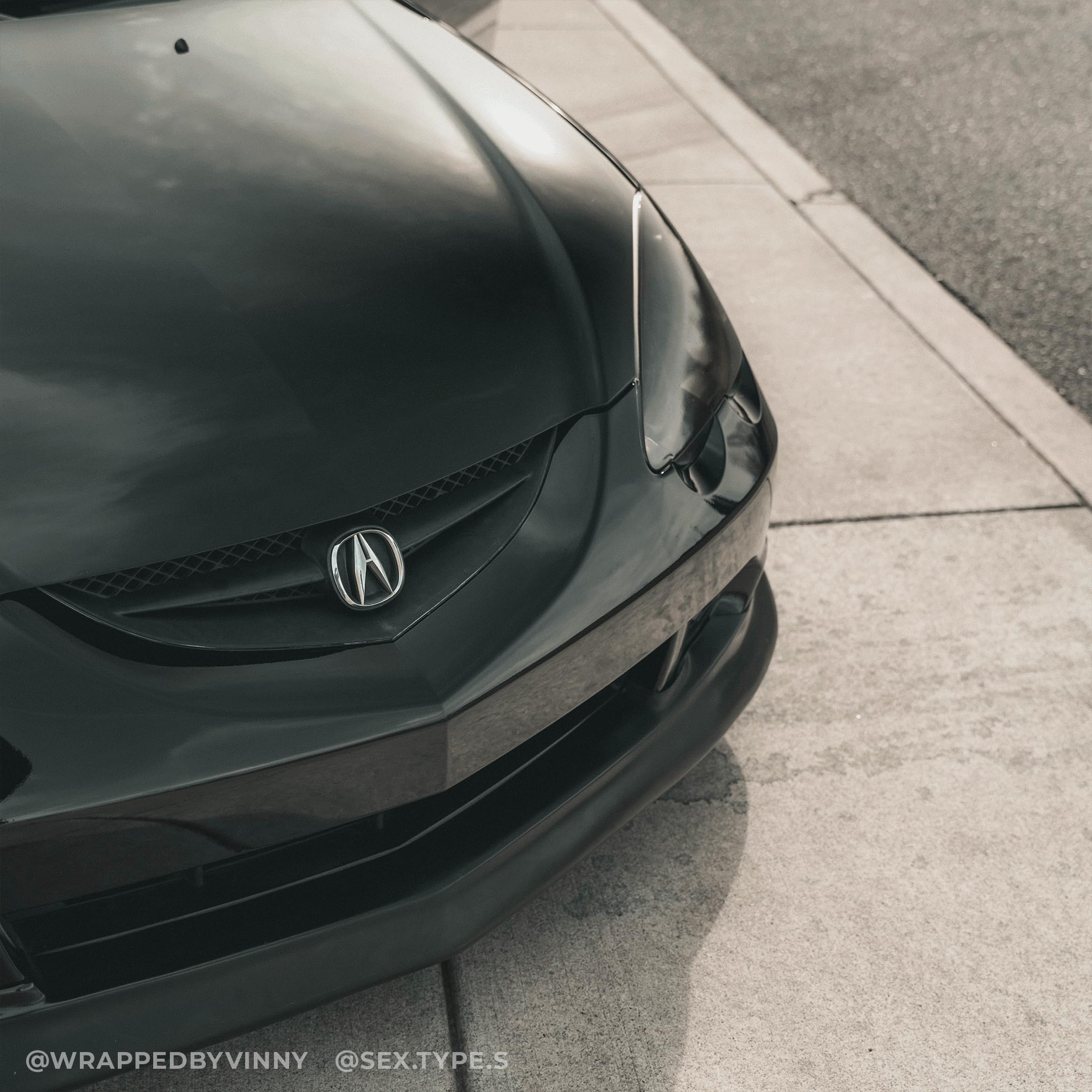 Vvivid Black Gloss Bulk Roll Vinyl Wrap Roll With Air Release Technology (3Ft X 5Ft)