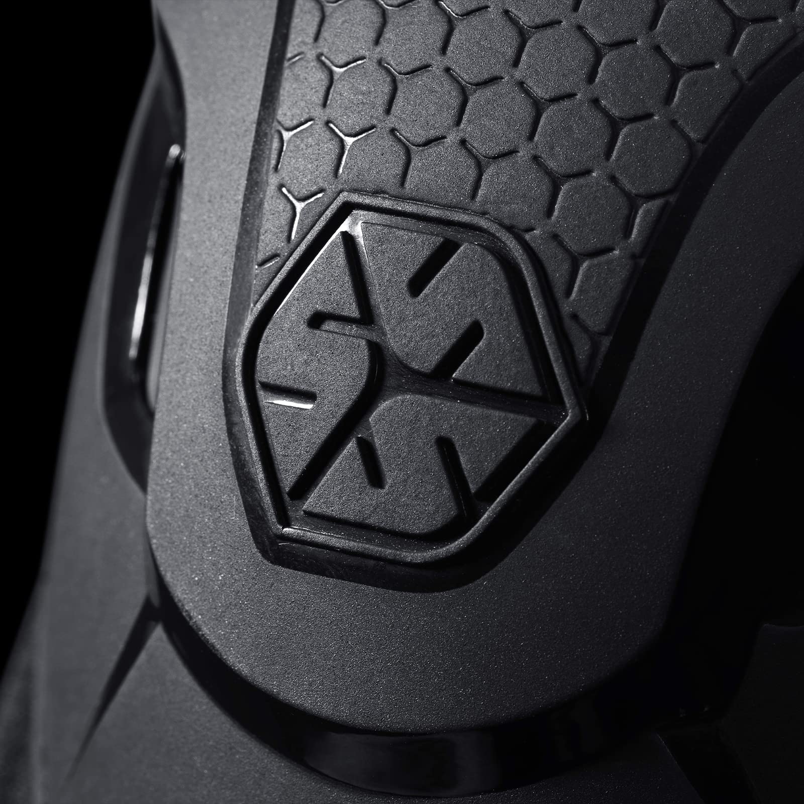 Scoyco 1 Pair Motorcycle Knee Shin Guard Pads Black Adjustable Knee Cap Pads Protector Armor For Motocross Racing Mountain Biking