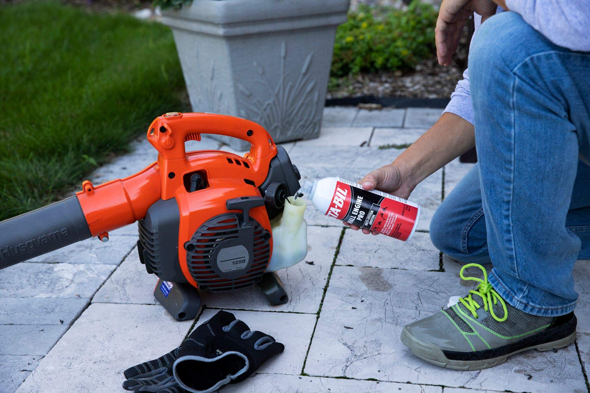 Sta-Bil (22305-6Pk) Small Engine Pro Multi-System Additive - Cleans Carb/Injectors - Improves Engine Efficiency - Protects Again