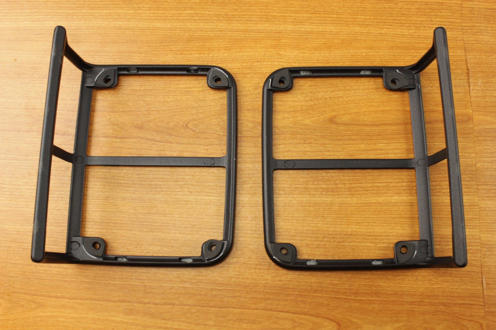 Jeep Wrangler Set Of Satin Black Rear Tail Light Guards Mopar Oem