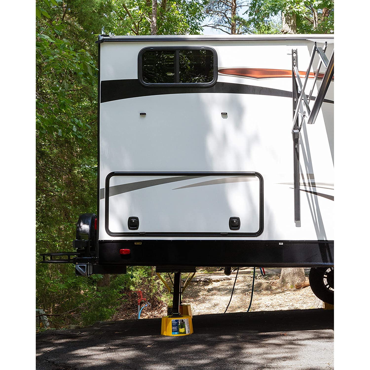 Camco Yellow Stabilizer Jack Support - Provides a Sturdy, Durable Surface for Stabilizer Jacks | Offers 7&quot; of Lift| Constructed with Durable UV Resistant Material - (44424)