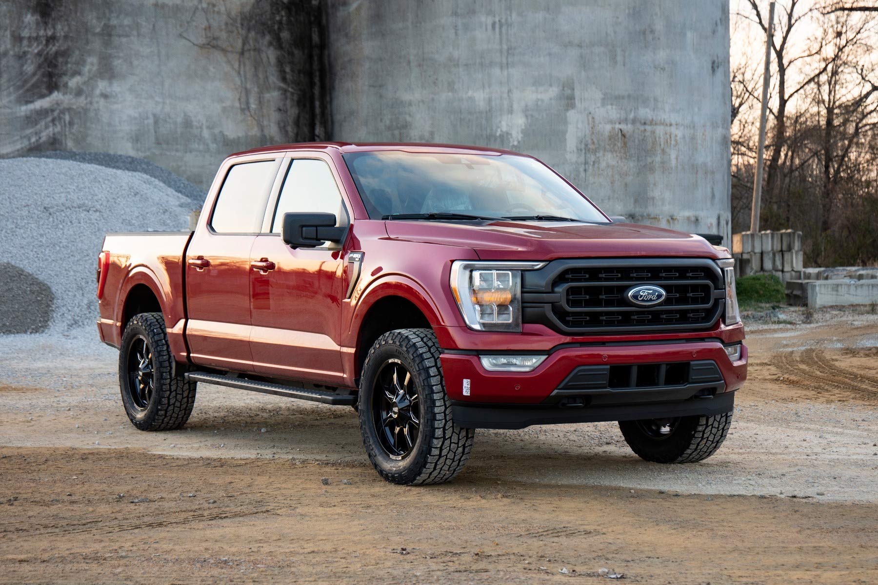 Rough Country 2' Lift Kit W/N3 Struts & Shocks For 21-23 Ford F-150 4Wd - 57131
