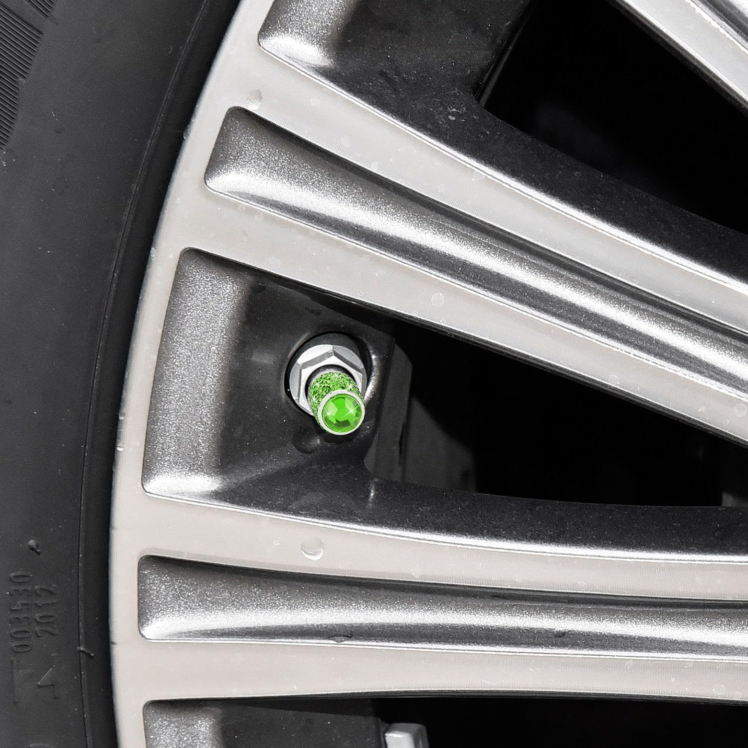 Tobequeen 4 Pcs Crystal Rhinestone Car Tire Valve Stem Caps, Bling Wheel Valve, Attractive Dustproof Accessories, Universal For