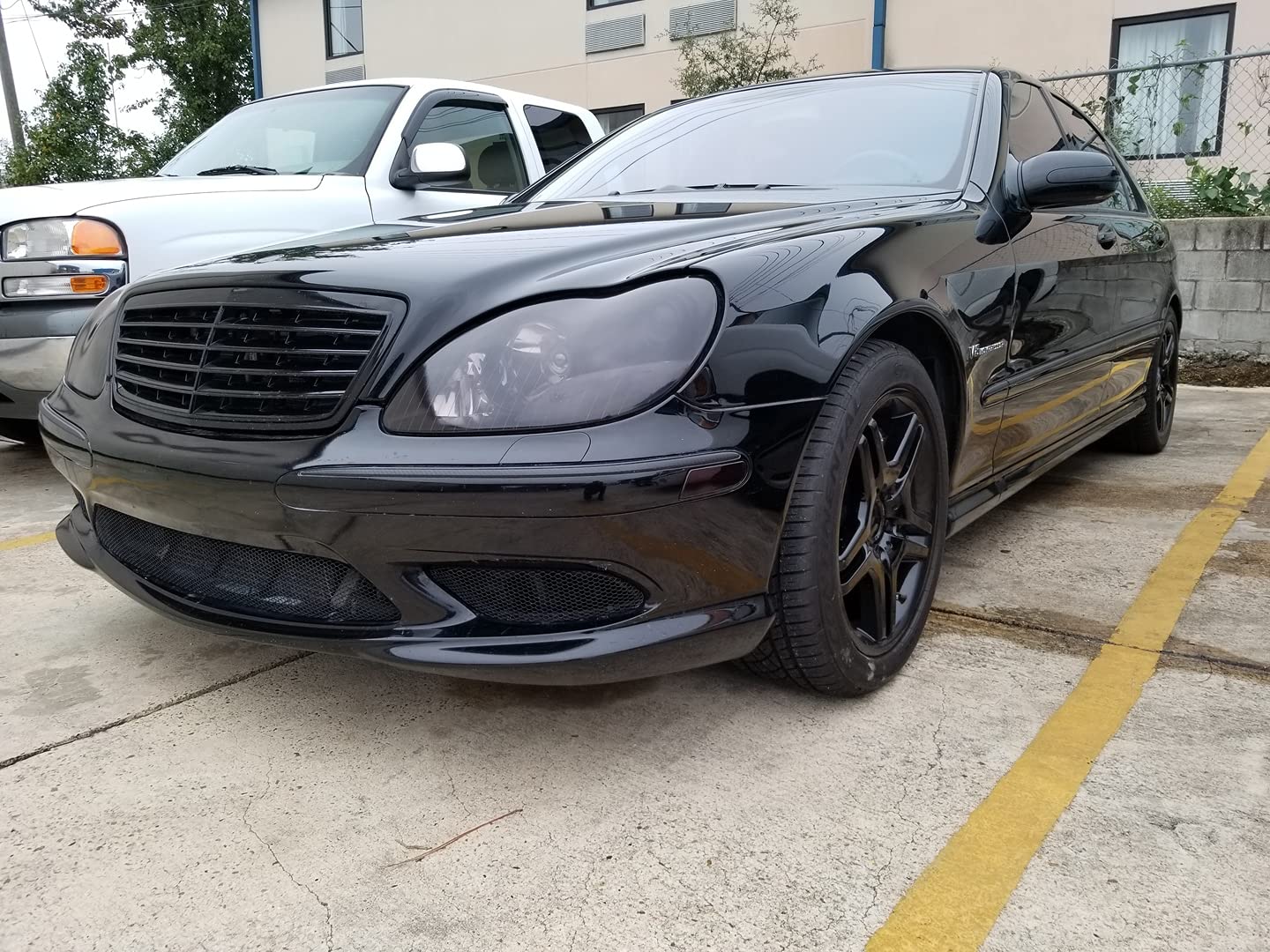 Vvivid Extra-Wide Headlight Taillight Vinyl Tint Wrap Roll (Light Smoke 48 '' X 60 '')