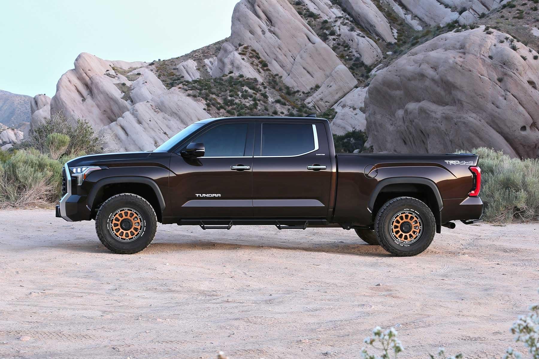 Fabtech - 2022 Toyota Tundra 4Wd 3In Uca Kit W/Uniballs/Dlss 2.5 / Dlss Rr Shocks/Rr Coil Spacers (K7087Dl)