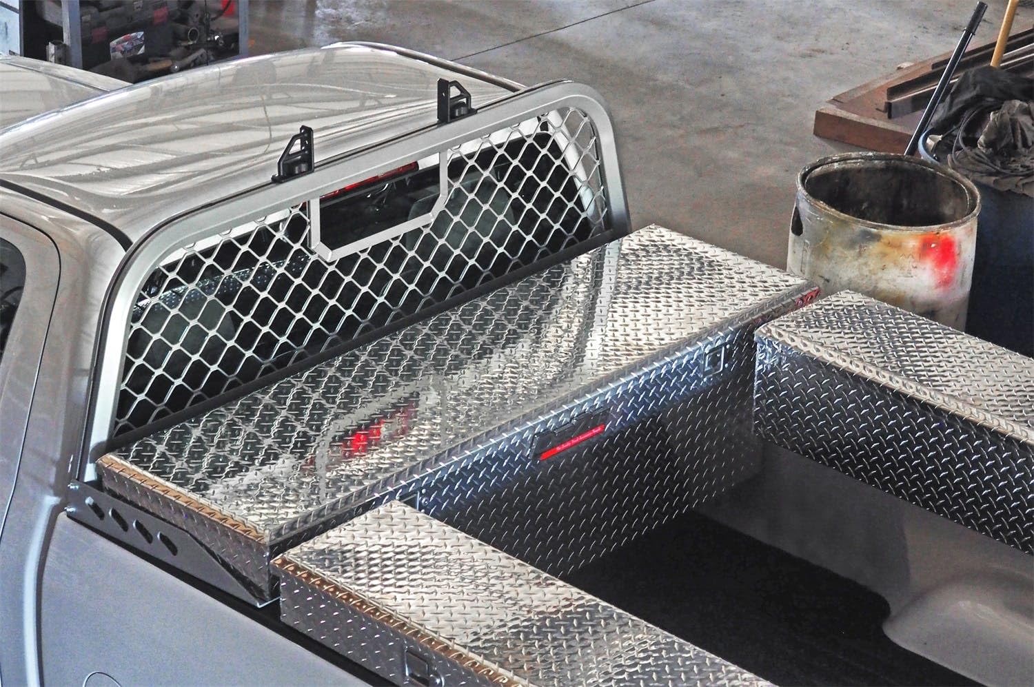 Dee Zee Dz95058R Silver Aluminum Mesh Cab Rack