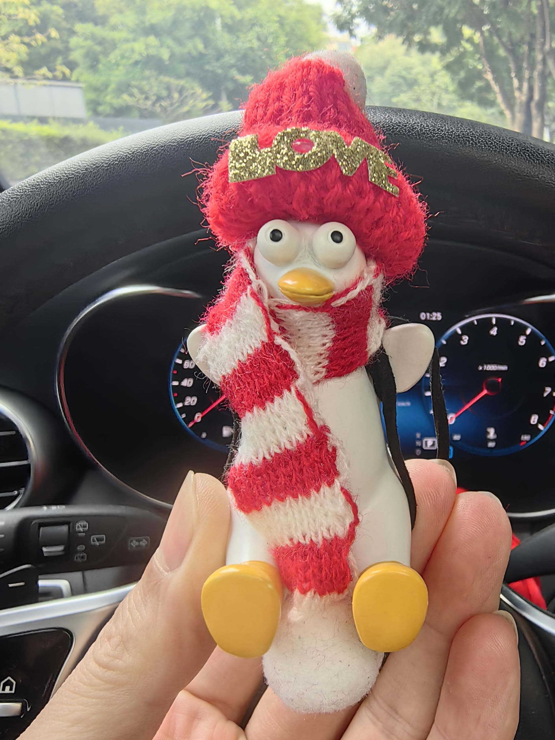 Swining Duck Gifts With Hat/Scarf Car Mirror Hanging Accessories Cars Rearview Mirrors Charms For Wome Men Interior Cute Thing F