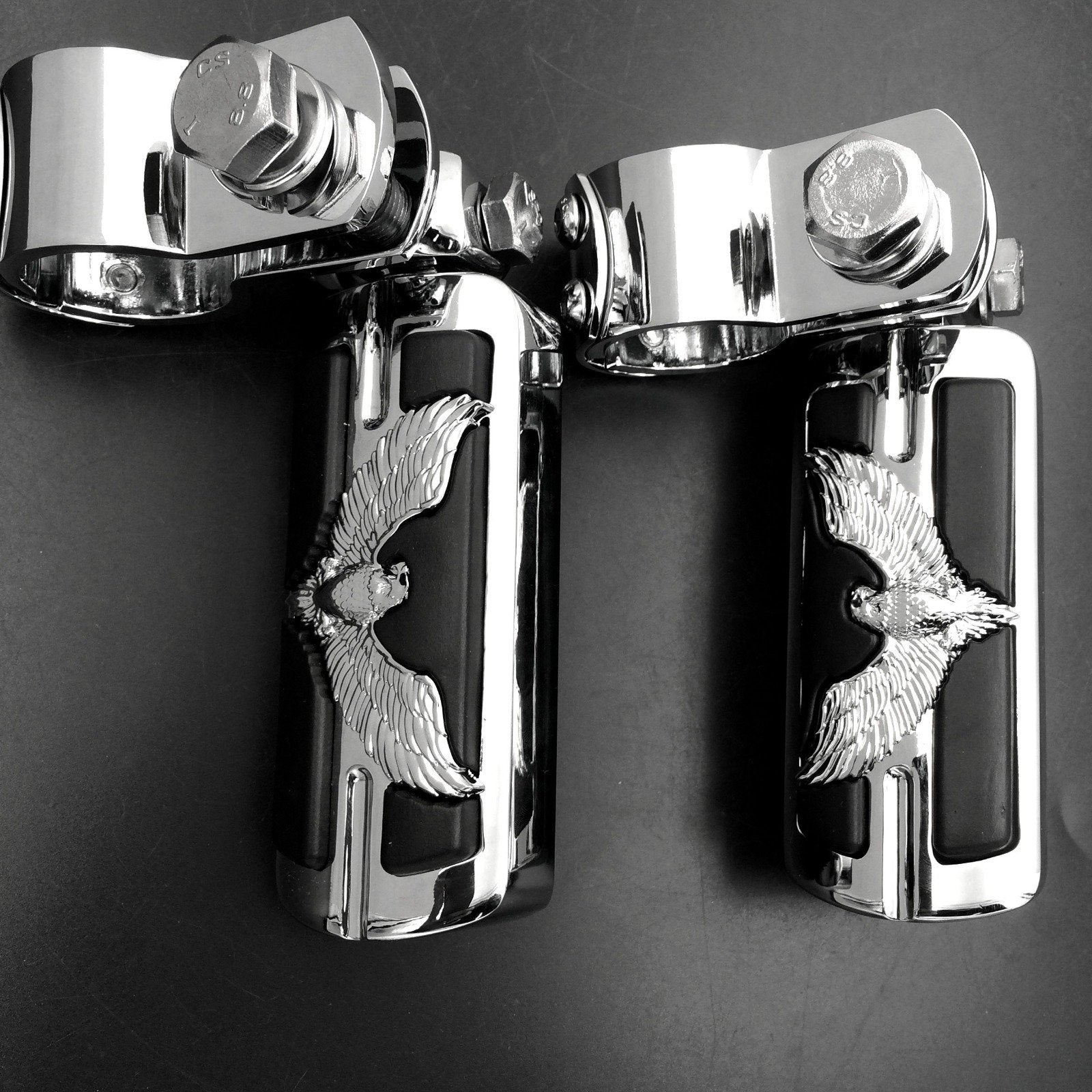 XKH- Eagle Hawk Shape 1'' 1-1/4'' Highway Stiletto 4475 Foot Pegs Clamps Compatible with Honda GoldWing GL1800 1500 1100 1200 Ch