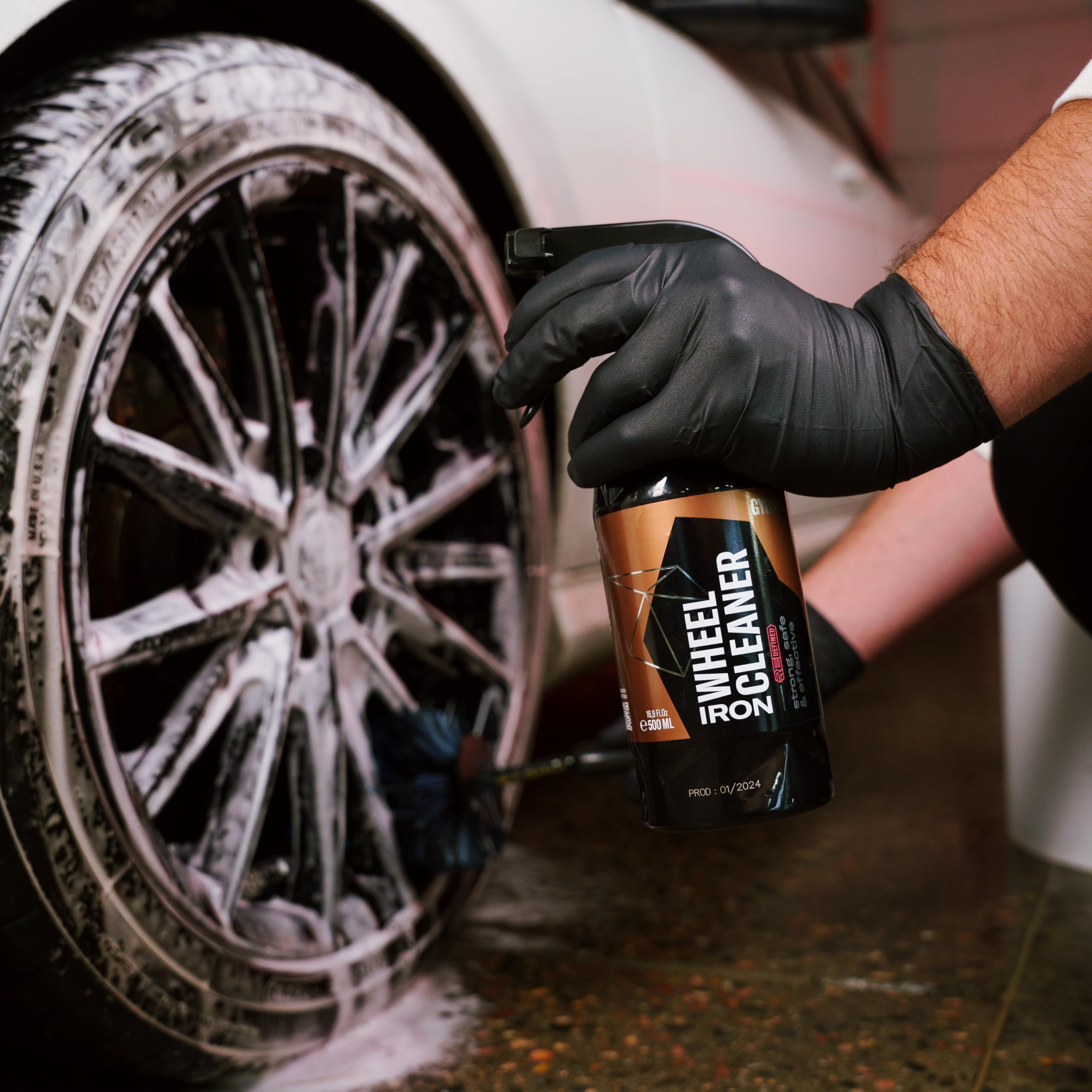 Gyeon Iron Wheel Cleaner Redefined 1000 Ml - Improved Formula - Powerful Wheel Cleaner And Brake Dust Remover - Safe On All Wheel Finishes And Rim Types