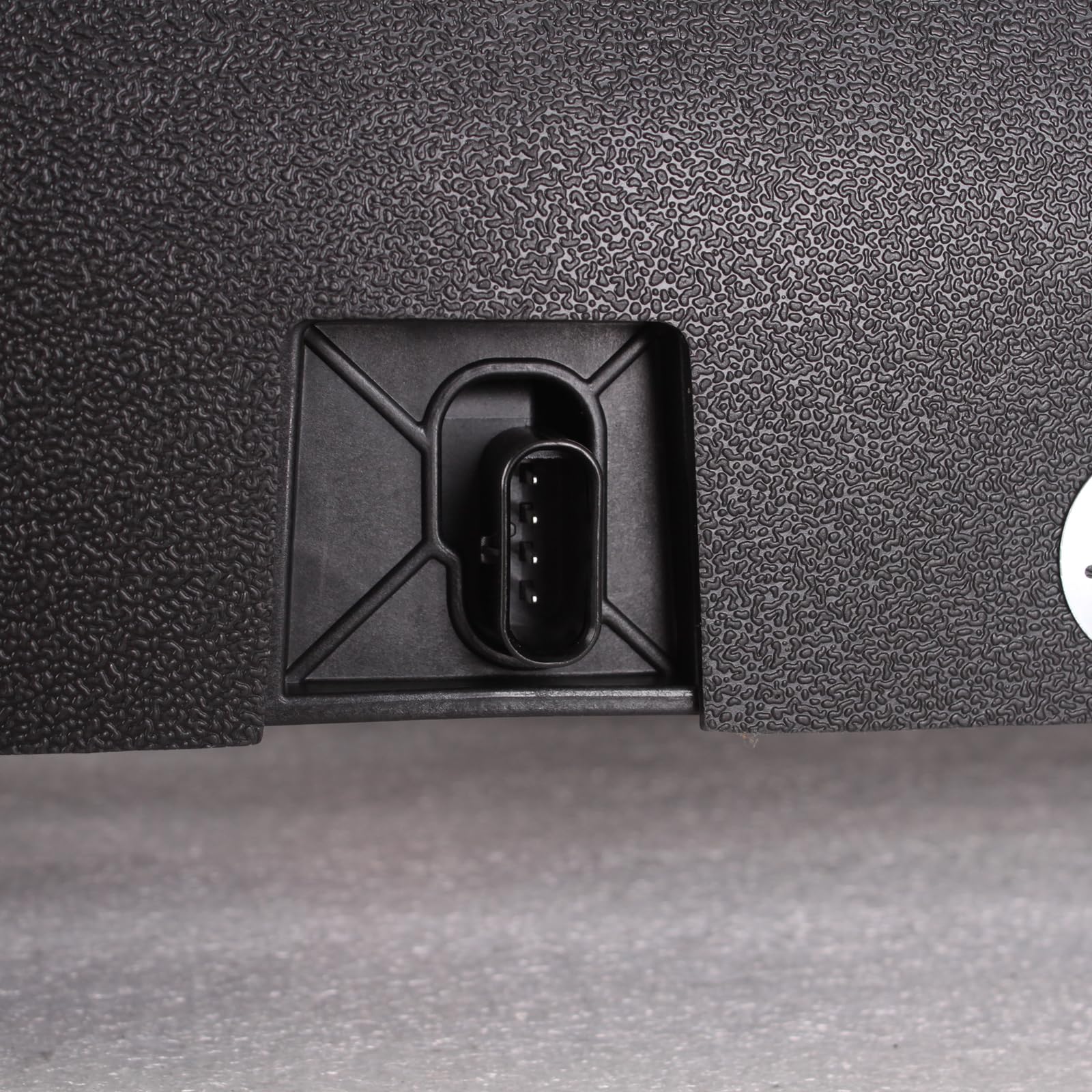 TYG (CAPA CERTIFICATE) Active Grille Shutter For Chevrolet Enclave 18-19 Upper 84393411 GM1206106 w/Motor