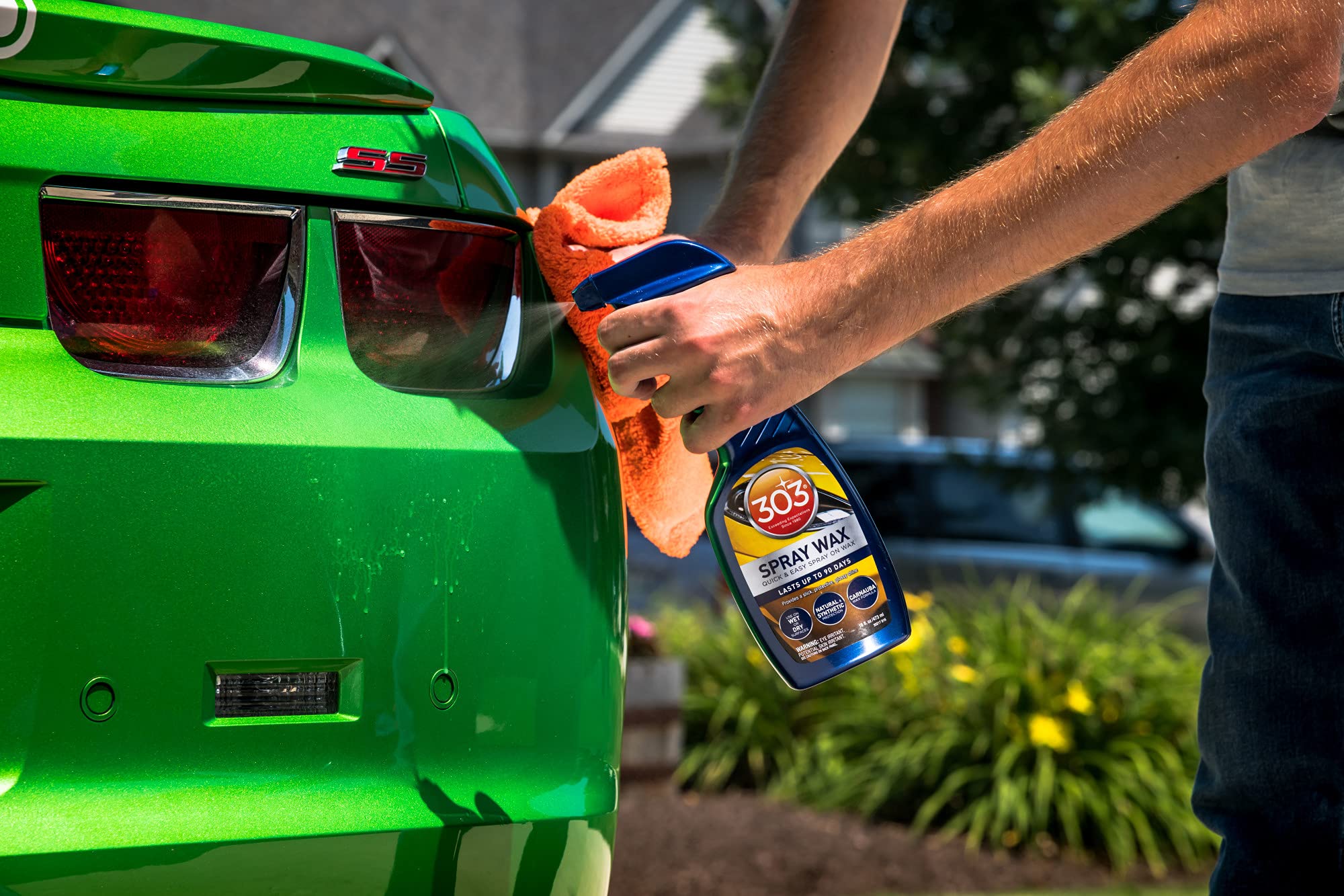 303 Spray Wax - Quick And Easy Spray On Car Wax - Lasts Up To 90 Days - Use On Wet Or Dry Surfaces - Natural And Synthetic Protection - Carnauba Wax Formulation, 16 Fl. Oz