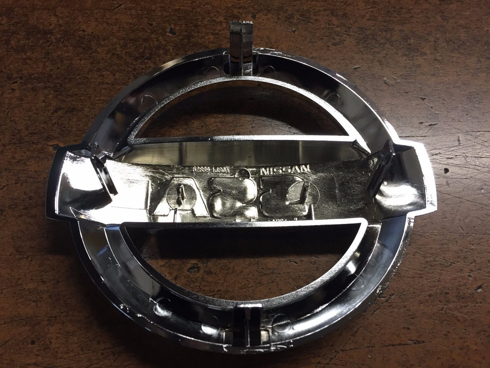 Genuine Nissan Parts - Emblem (62889-1Jb0A)