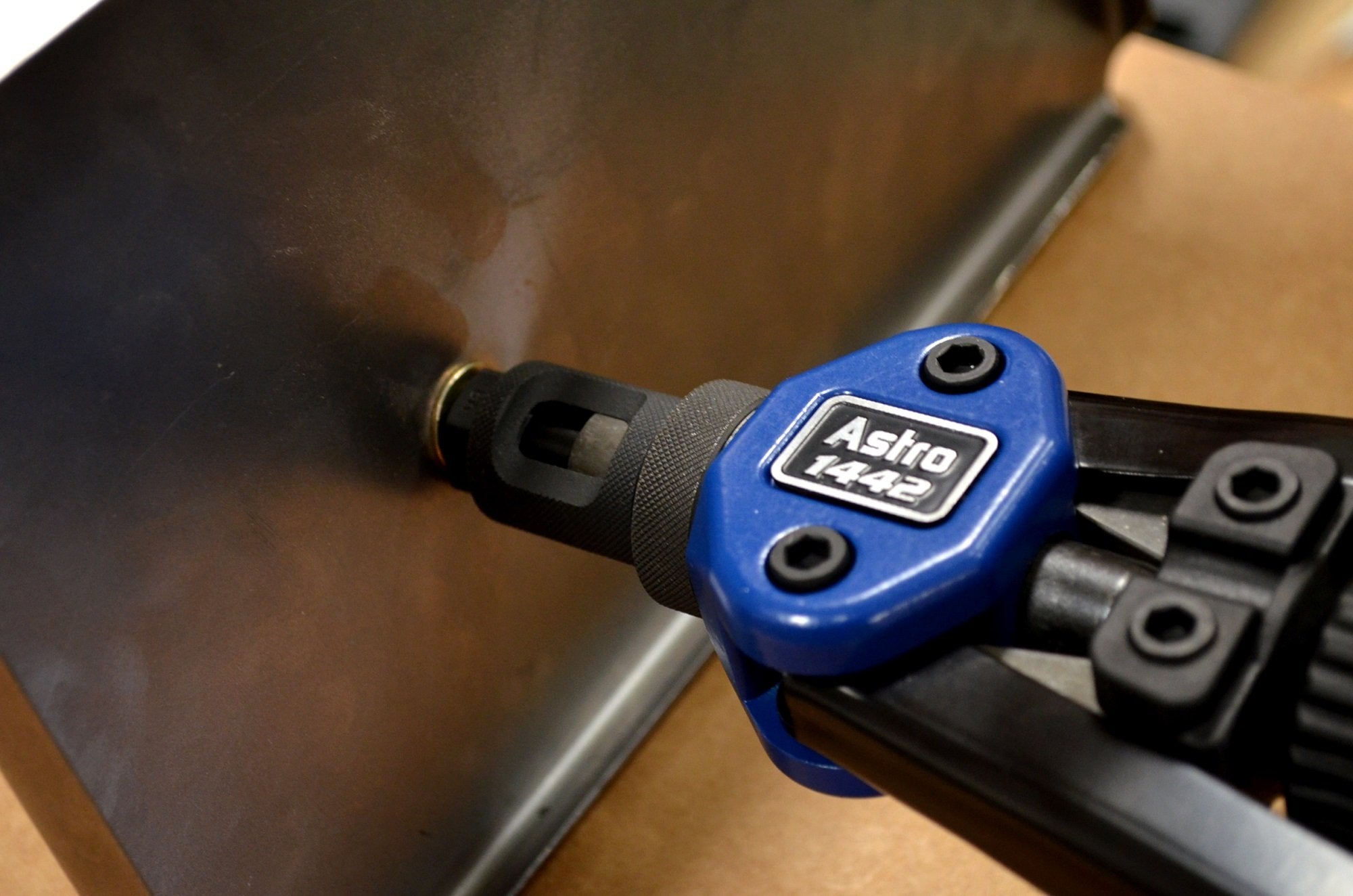 Astro Pneumatic Tool 1442 Hand Rivet Nut Setter Kit - 13" Metric & SAE with 60pc Rivnuts, Solid Material