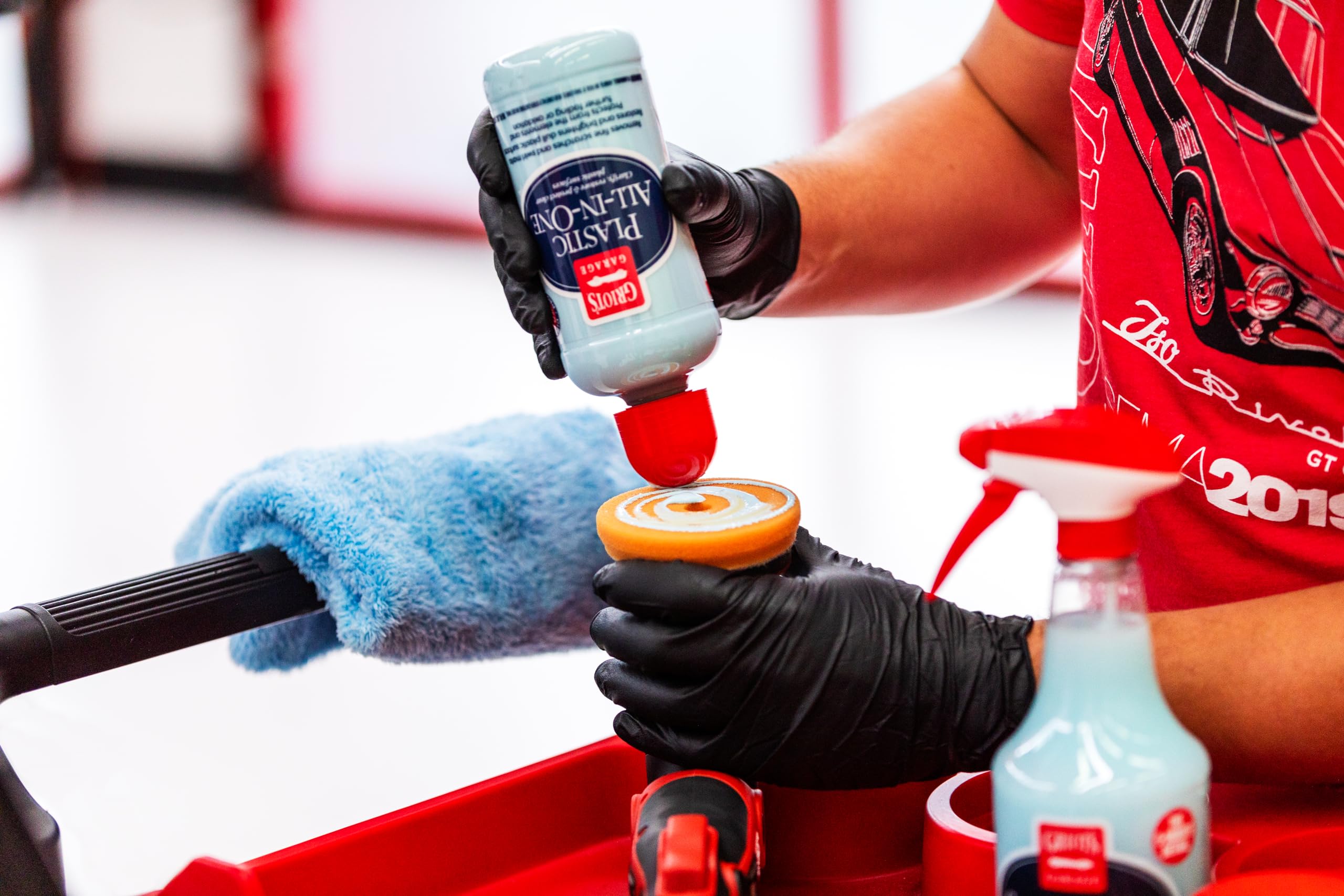 Griot'S Garage 10872 Plastic All-In-One 16Oz - Polish, Restore, & Protect Clear Or Glossy Plastics - Perfect For Vehicle Lights,