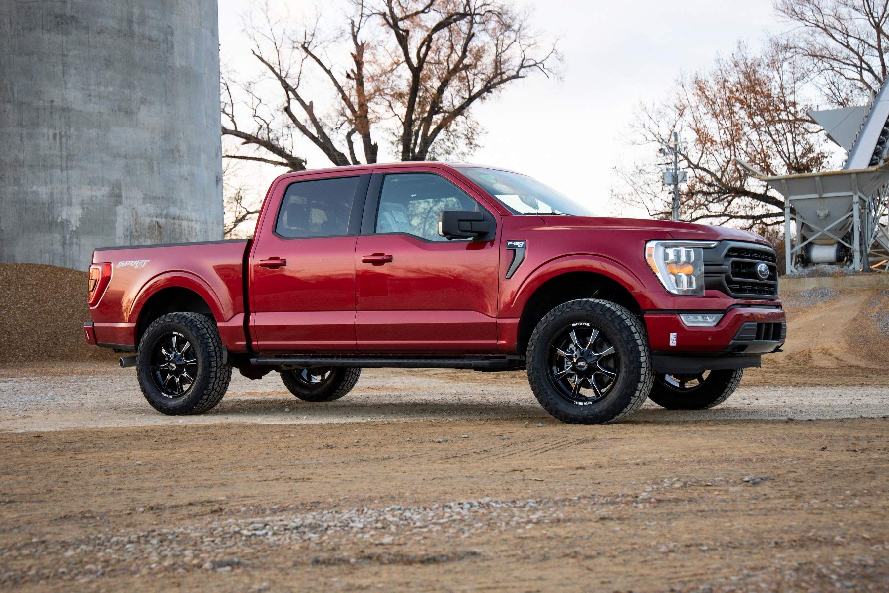 Rough Country 2' Lift Kit W/N3 Struts & Shocks For 21-23 Ford F-150 4Wd - 57131