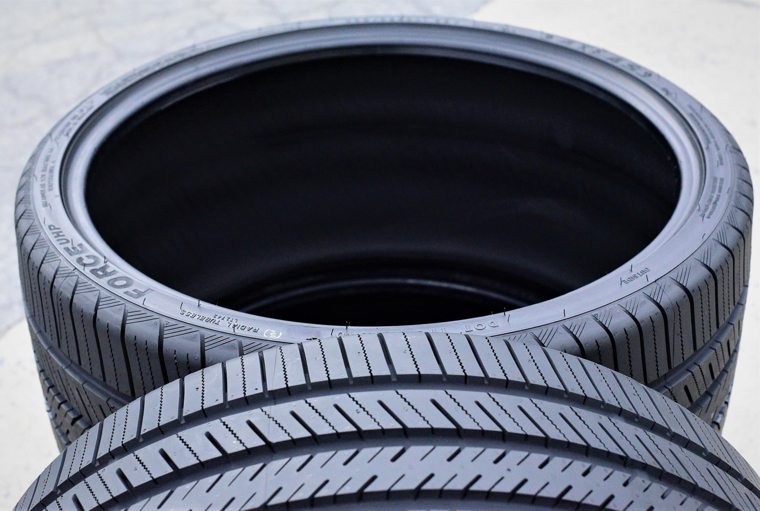 Atlas Tire Force Uhp Ultra-High Performance All Season Tire - 275/25R28 99W Xl