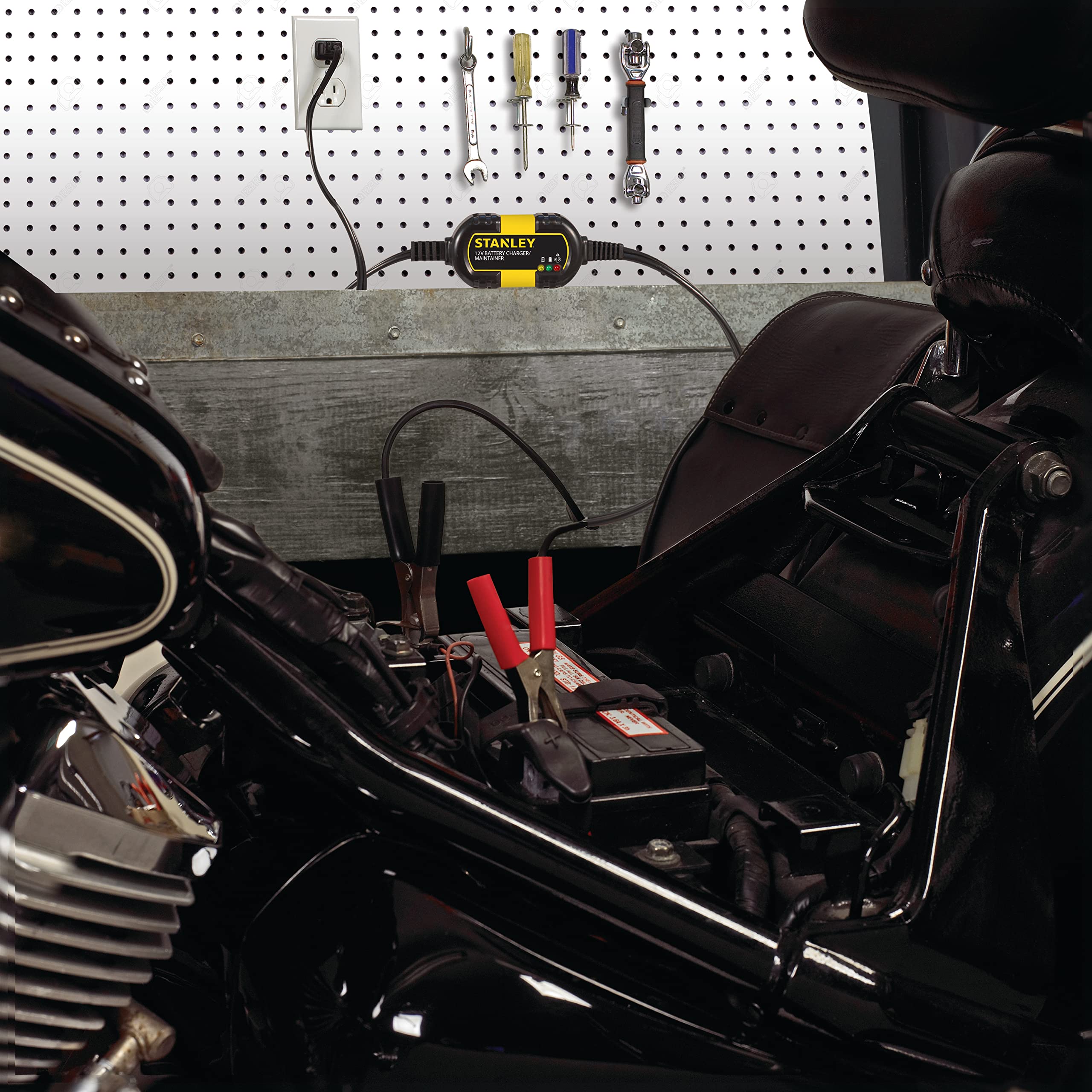 Stanley Bm1S Fully Automatic 1 Amp 12V Battery Charger/Maintainer With Cable Clamps And O-Ring Terminals