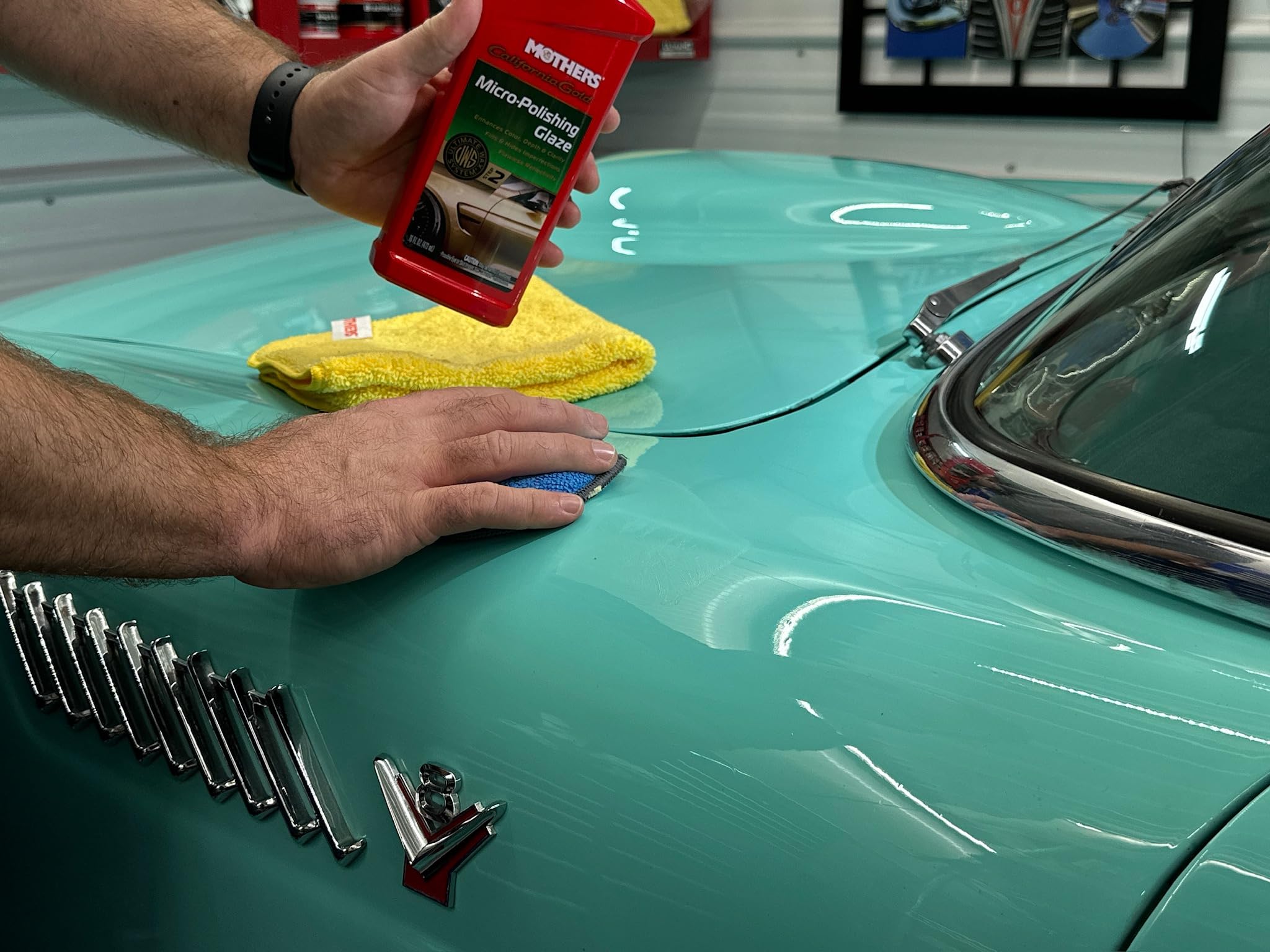 Mothers 08100 California Gold Micro-Polishing Glaze (Ultimate Wax System, Step 2) - 16 Oz.