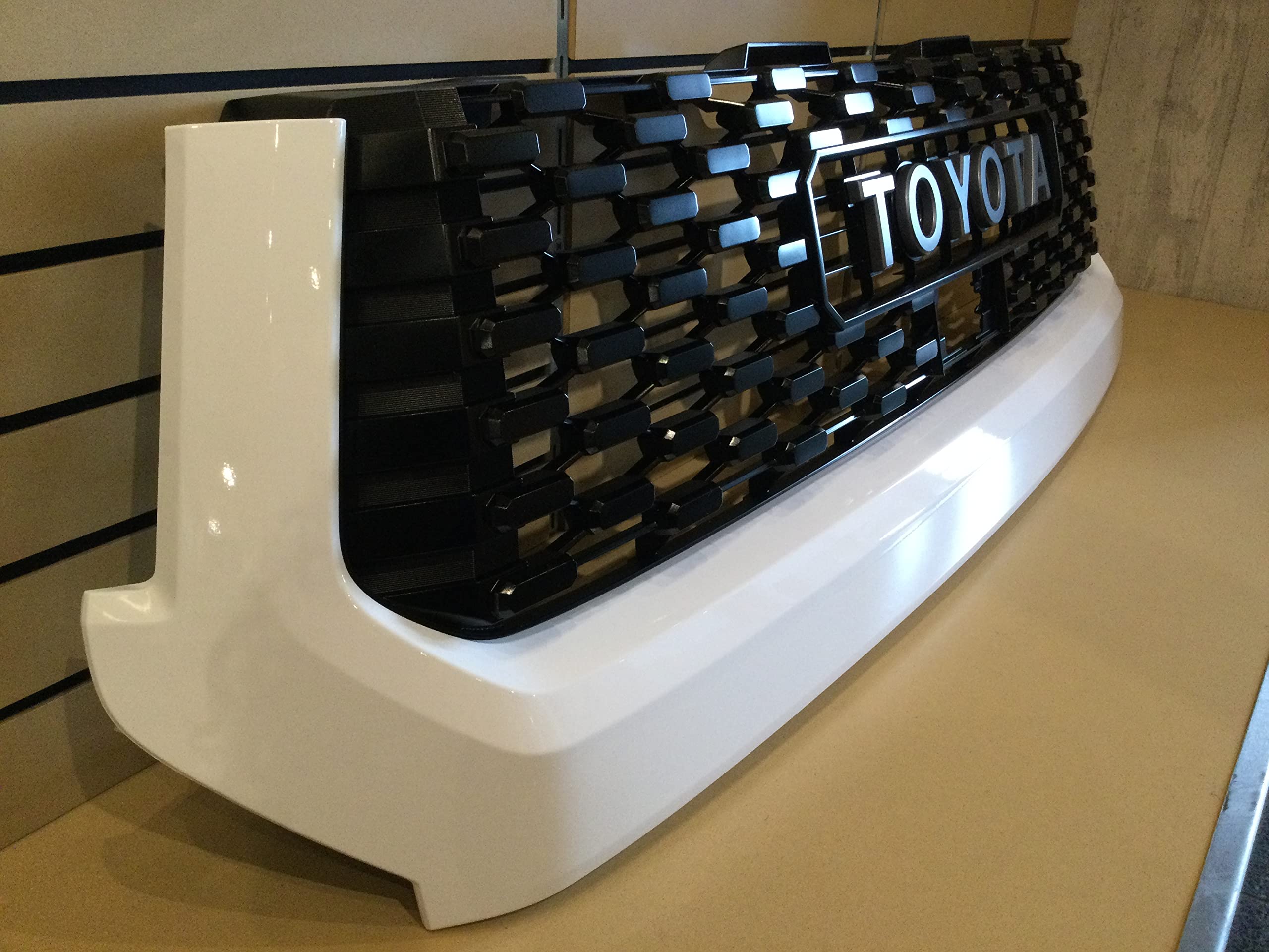Toyota Grille - 53101-0C070A0, Stainless Steel, Plastic, 040 White