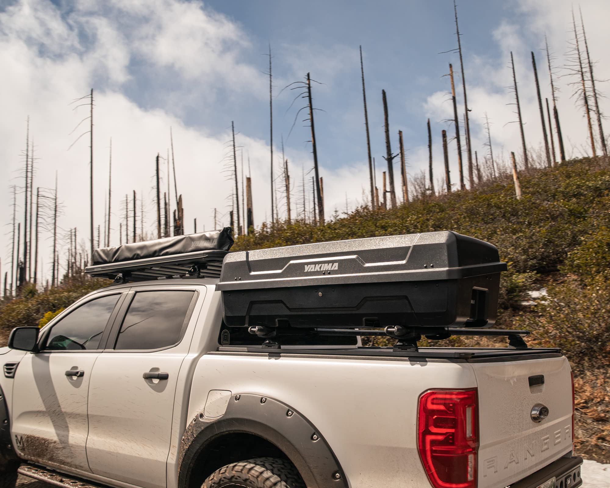 Yakima Deepspace 10, 10 Cubic Foot Wide Storage Vehicle Back Rack Cargo Box With Universal Mounting Hardware And Sks Lock, Black