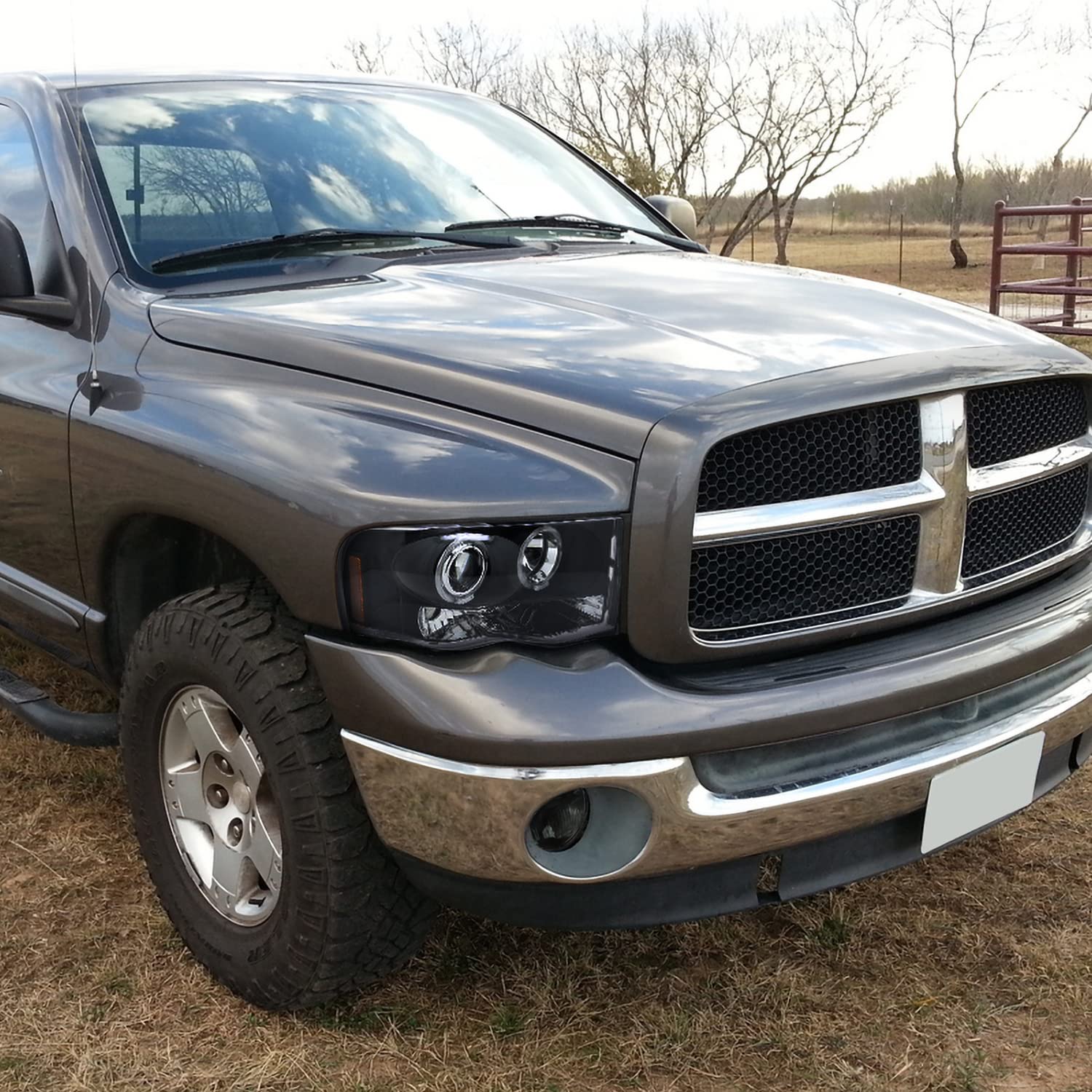 Spec-D Tuning Black Dual Led Halo Projector Headlights Compatible With 2002-2005 Dodge Ram 1500, 2003-2005 Dodge Ram 2500/3500,