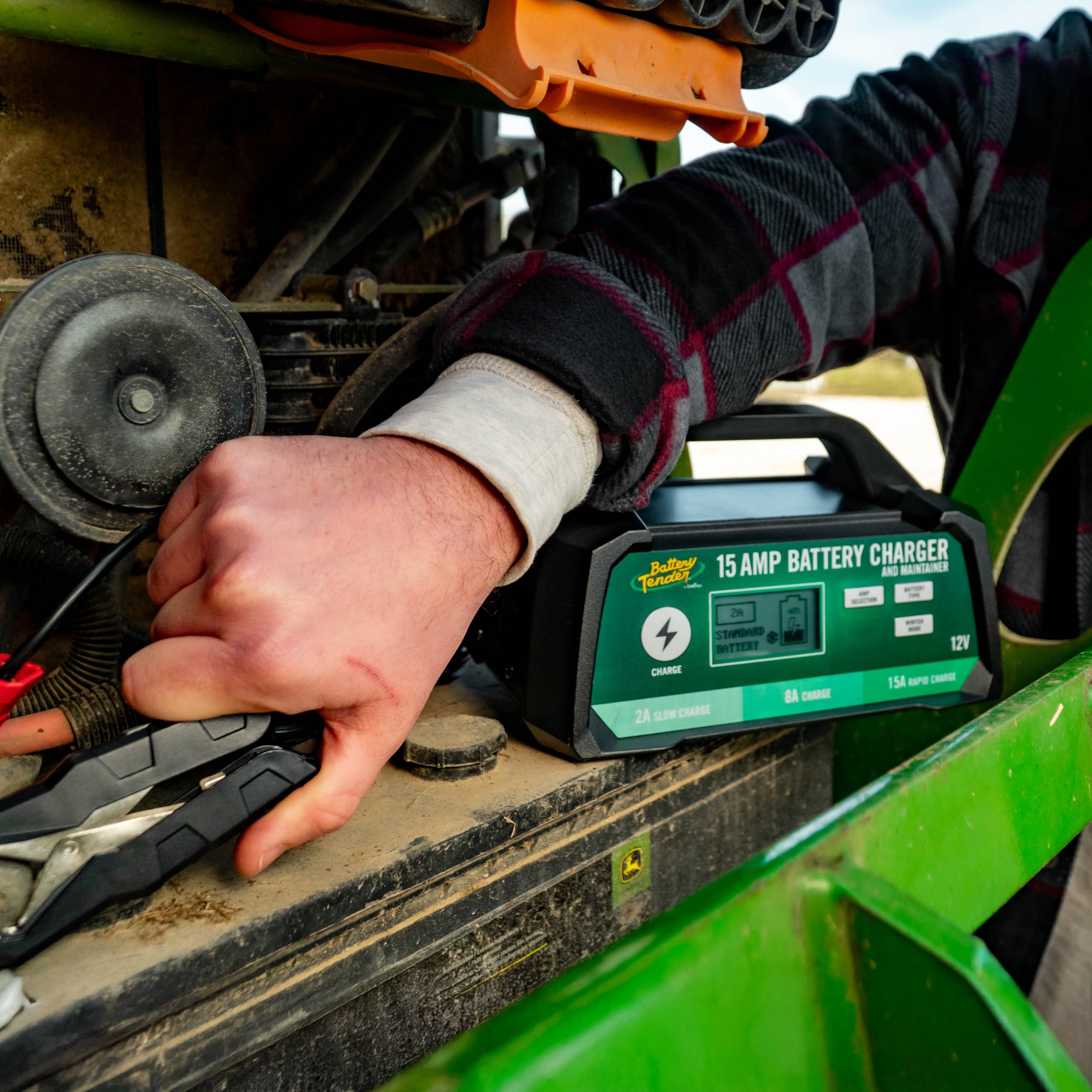 Battery Tender 15 AMP Battery Charger and Maintainer - 12V Switchable 15 AMP / 8 AMP / 2 AMP - Selectable Chemistry Standard AGM