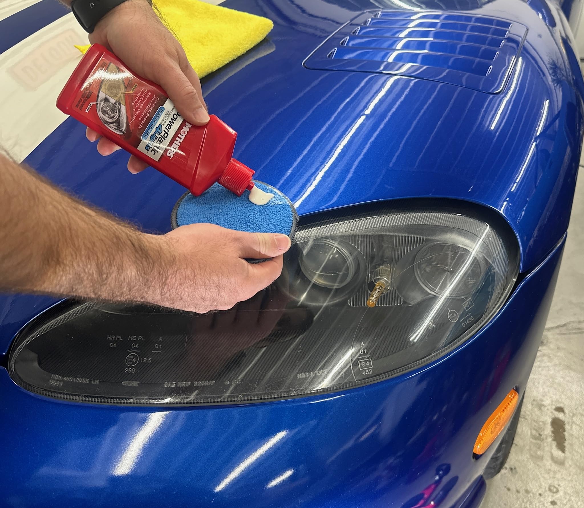 Mothers 08808 Powerplastic 4Lights - 8 Oz