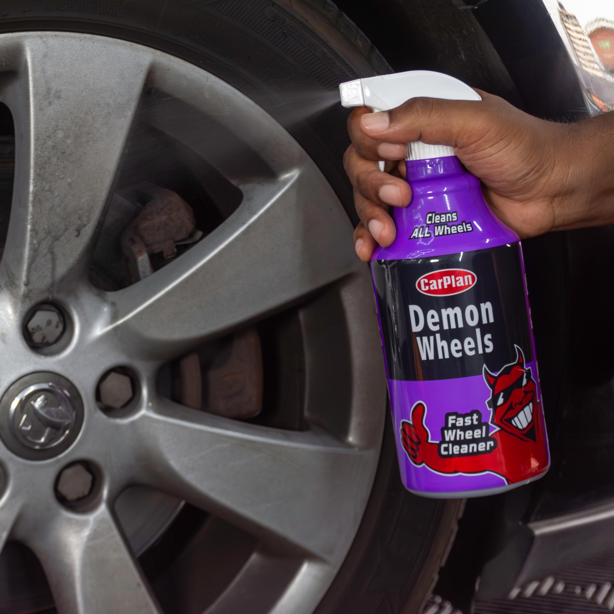 Carplan Demon Wheels 34 Fl Oz (1L) - Fast Wheel Cleaner