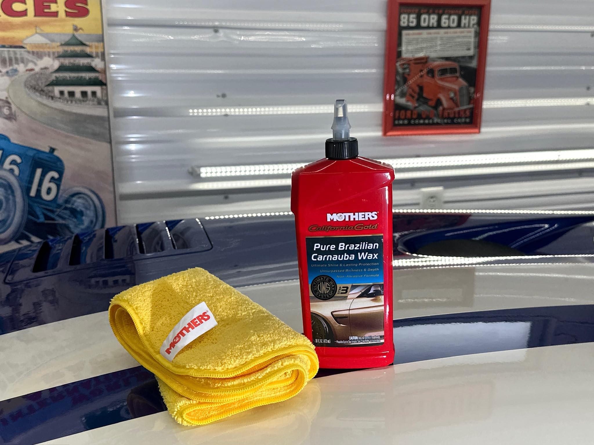 Mothers 05750 California Gold Pure Brazilian Carnauba Liquid Wax (Ultimate Wax System, Step 3) - 16 Oz.