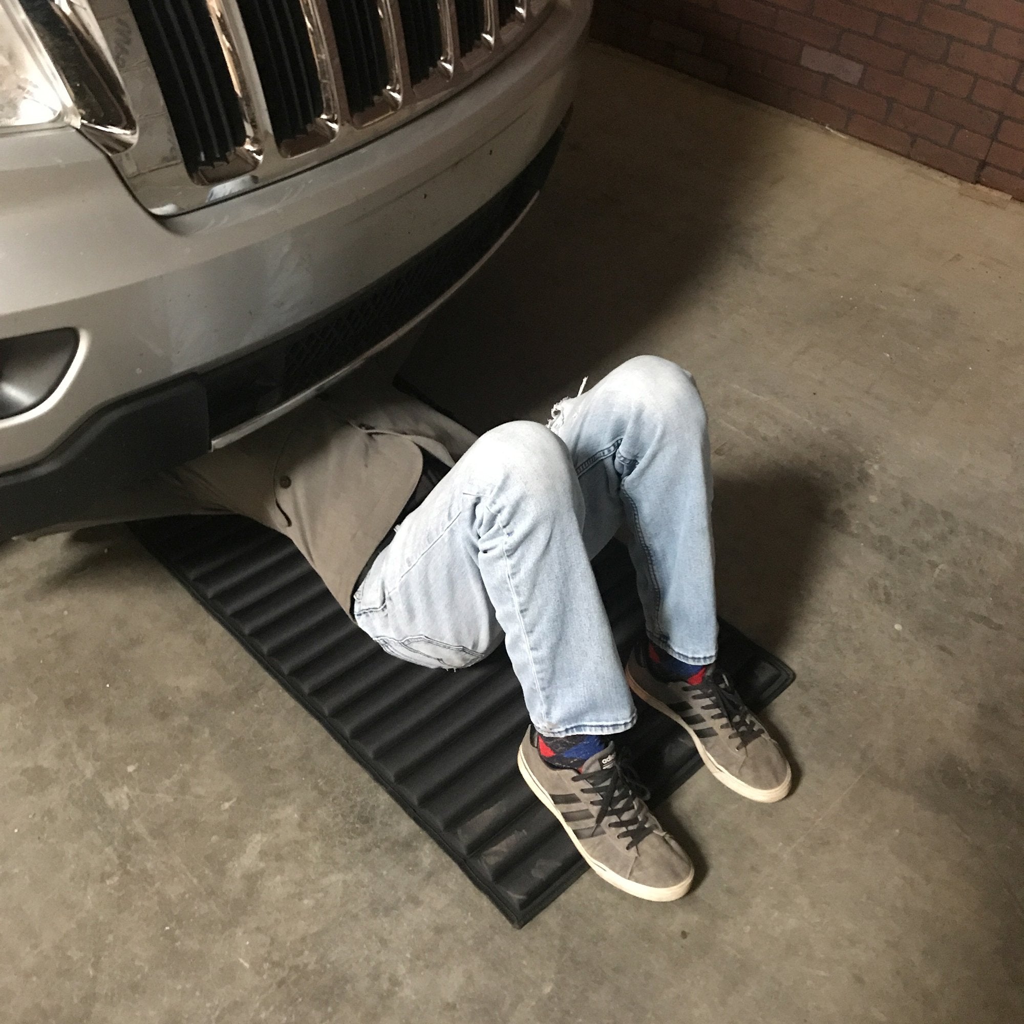 Traxion 1-500 Versamat Roll-Up High Density Foam Utility Mat, Black