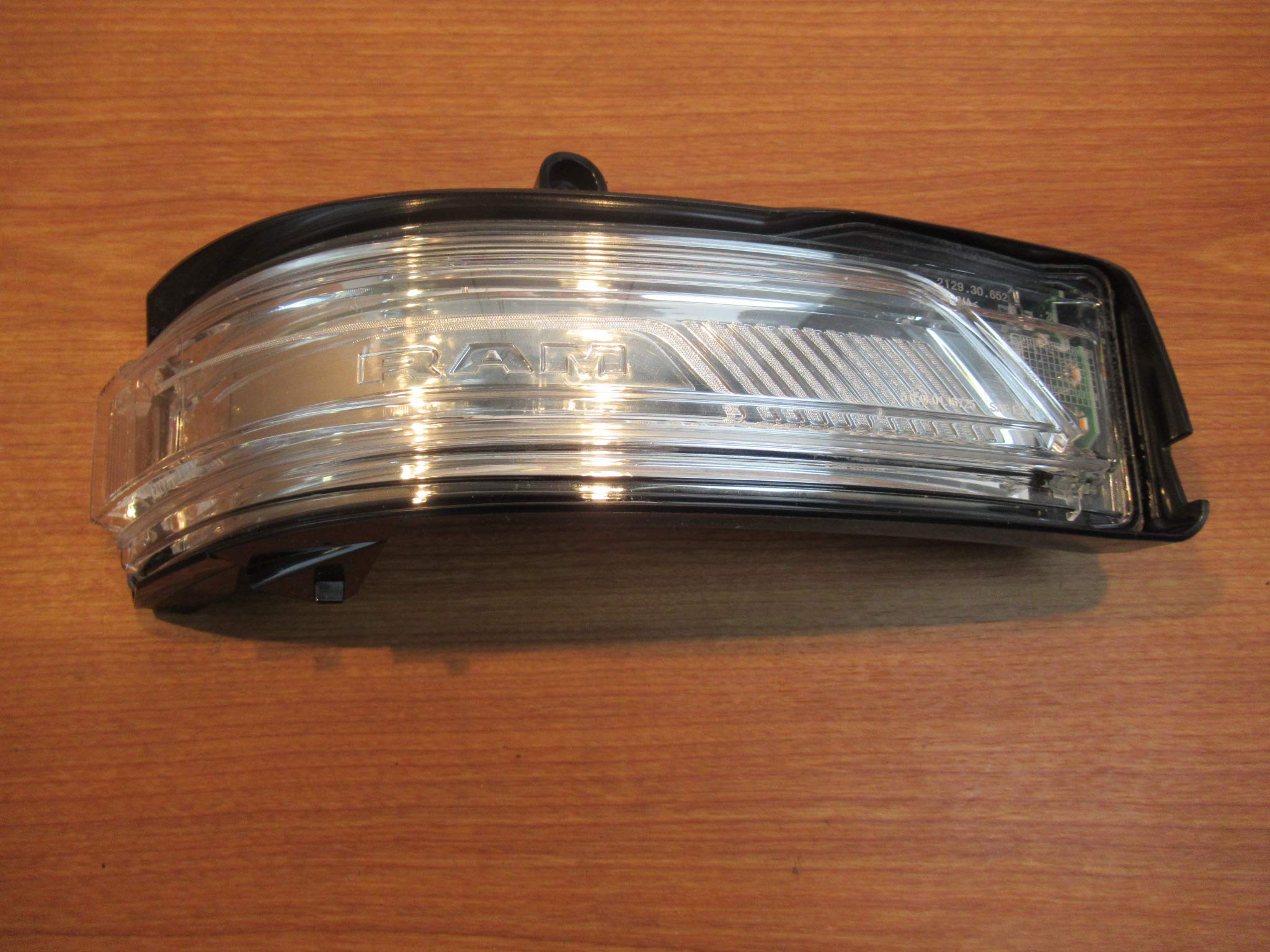 2019-2021 Ram 1500 Dt (New Body) Right Passenger Side Mirror Turn Signal New Oem