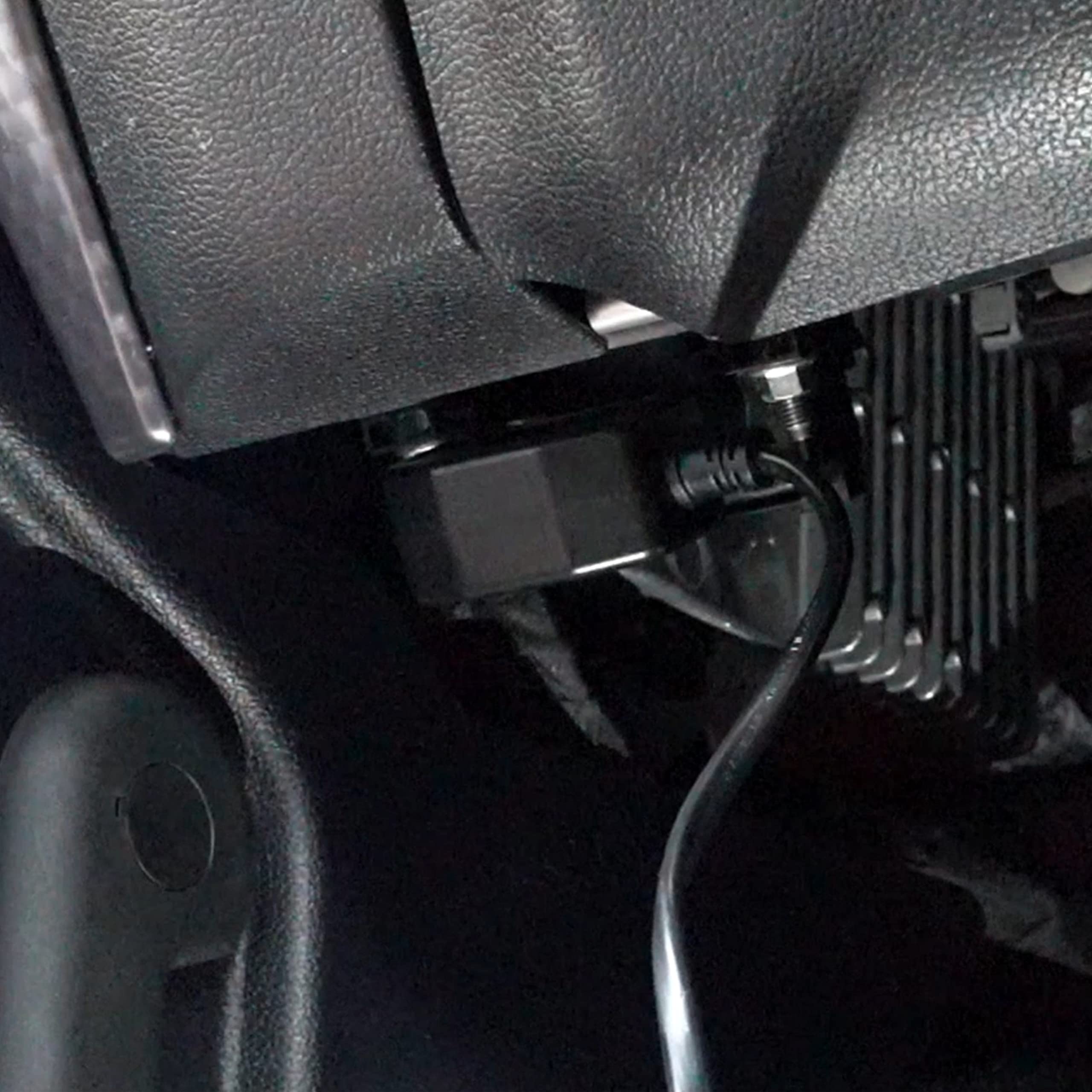 DeWalt DXAEOBD Professional 1 Amp Battery Maintainer for Use with 20V DeWalt Lithium Battery Pack