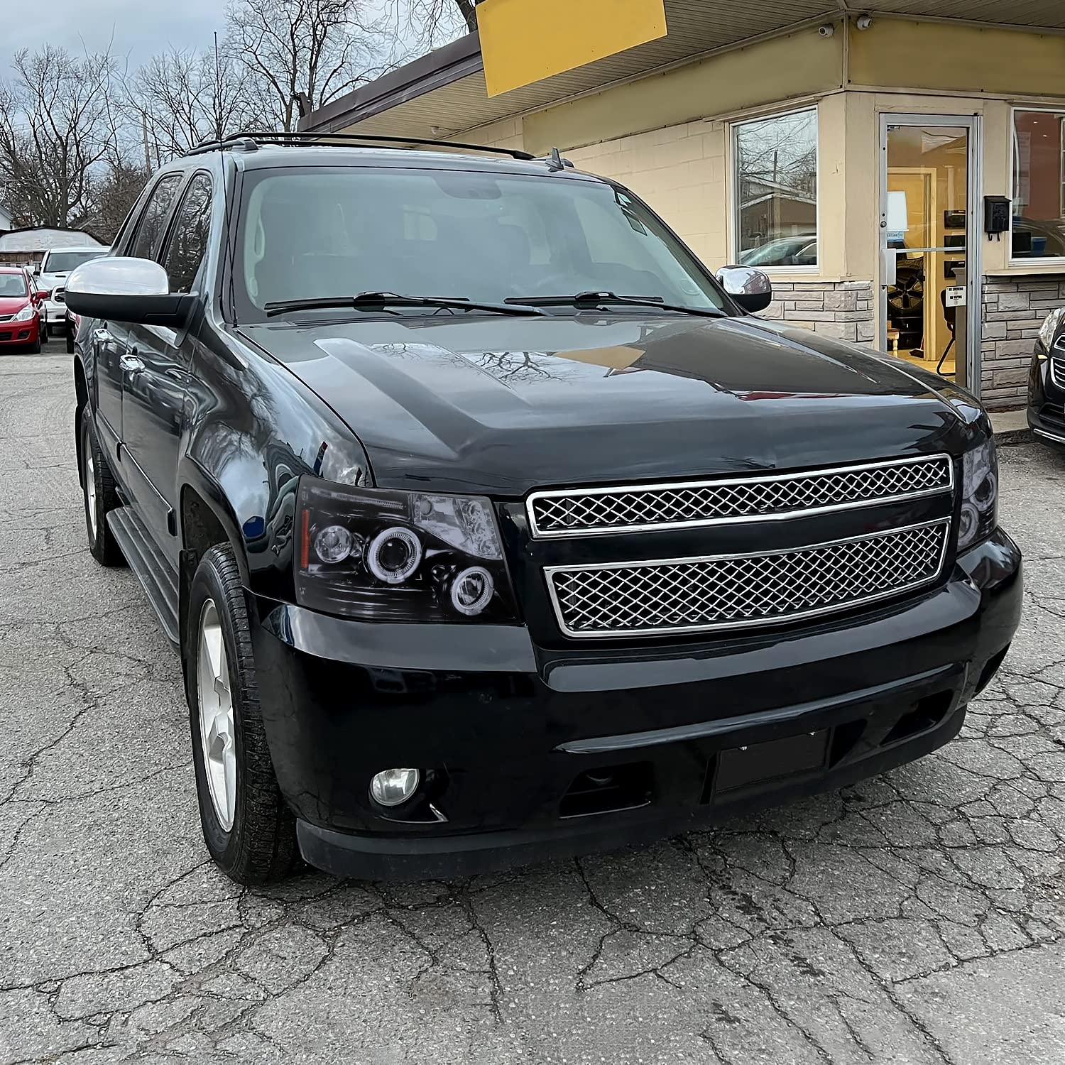 Spec-D Tuning Black Smoke Led Dual Halo Projector Headlights Compatible With 2007-2014 Chevy Avalanche, Tahoe, Suburban 1500 250