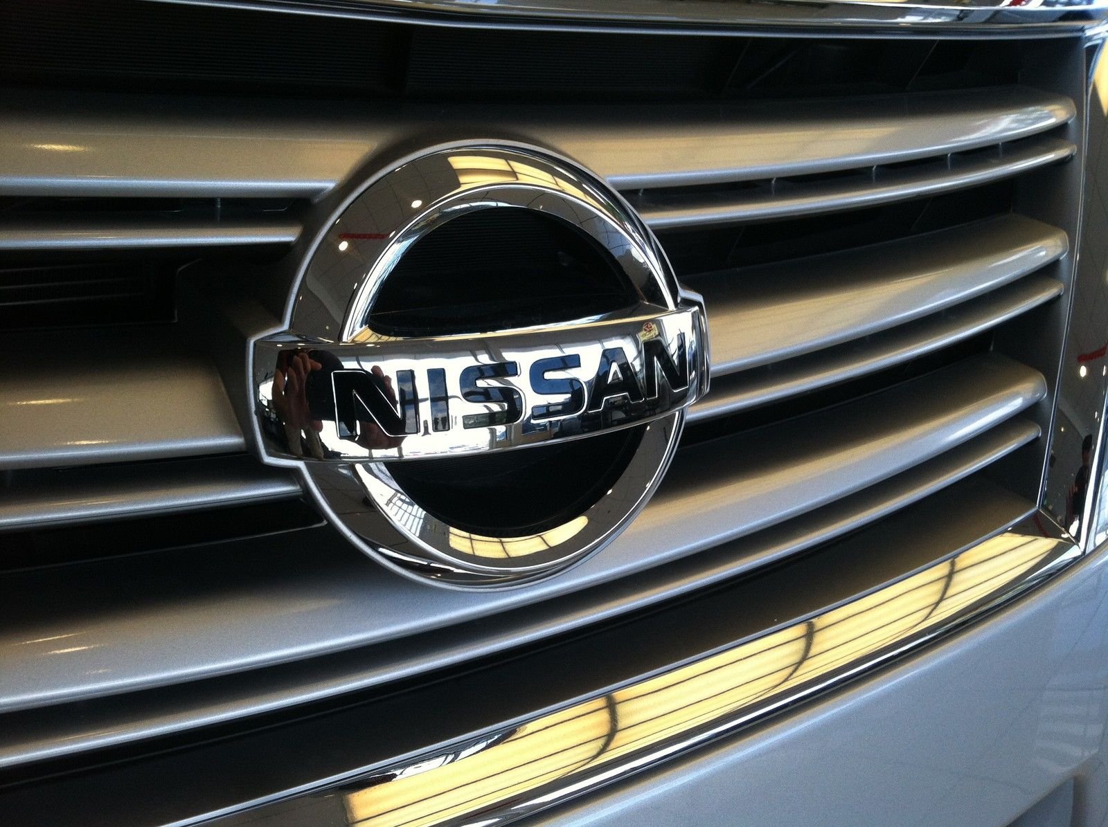 Genuine Nissan Parts - Emblem (62889-1Jb0A)