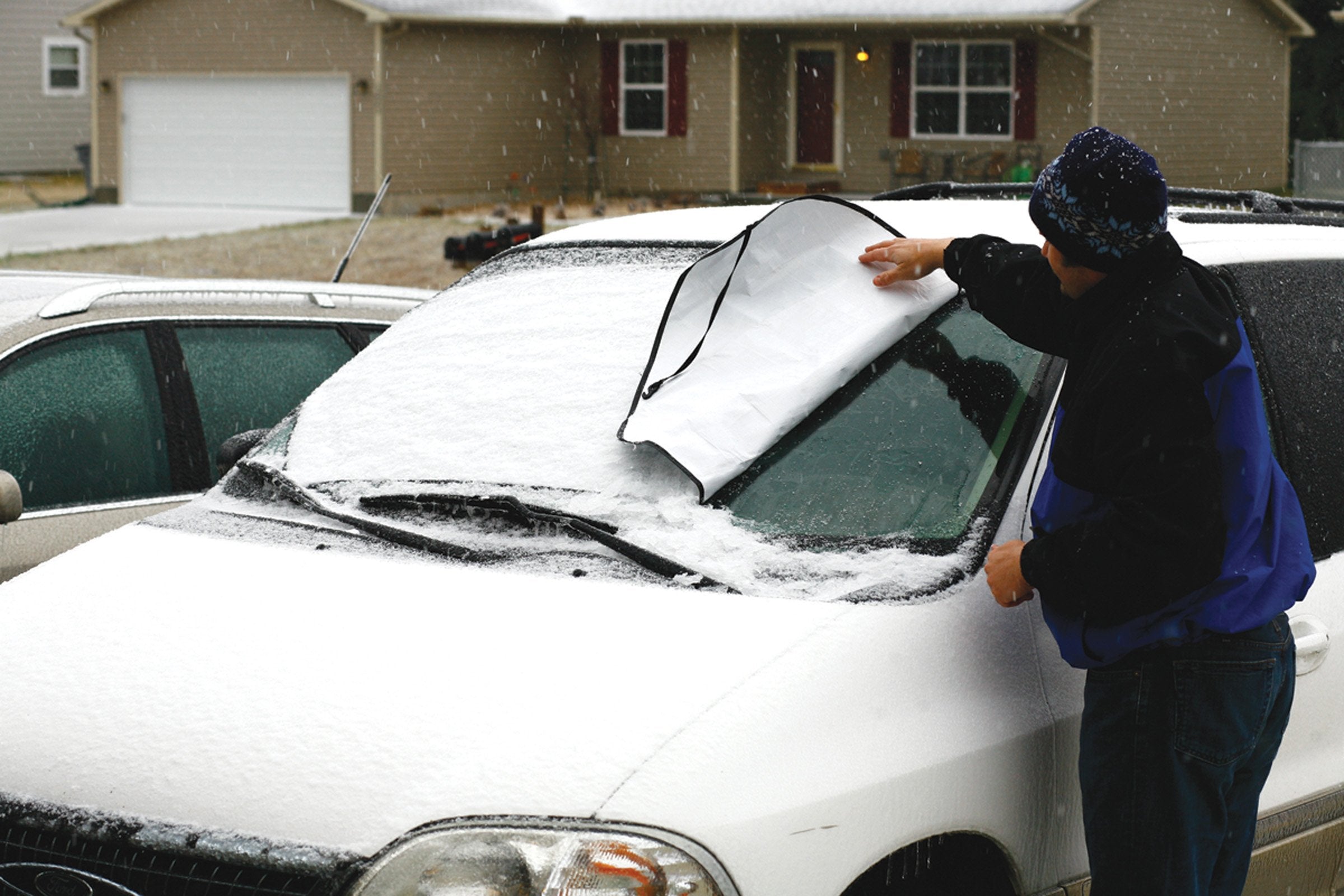 Subzero 17511 Articguard Snow And Ice Universal Windshield Cover , 29 H X 70 W