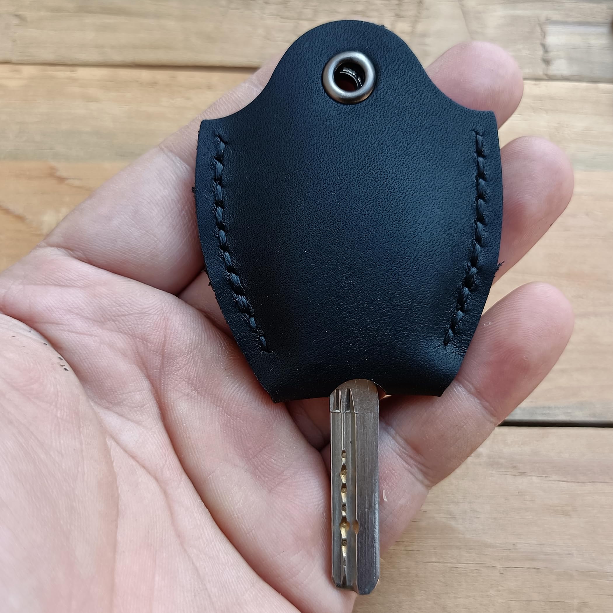 MEEBOY handmade leather car key sleeve for broken key car key cover for men and women (Black)