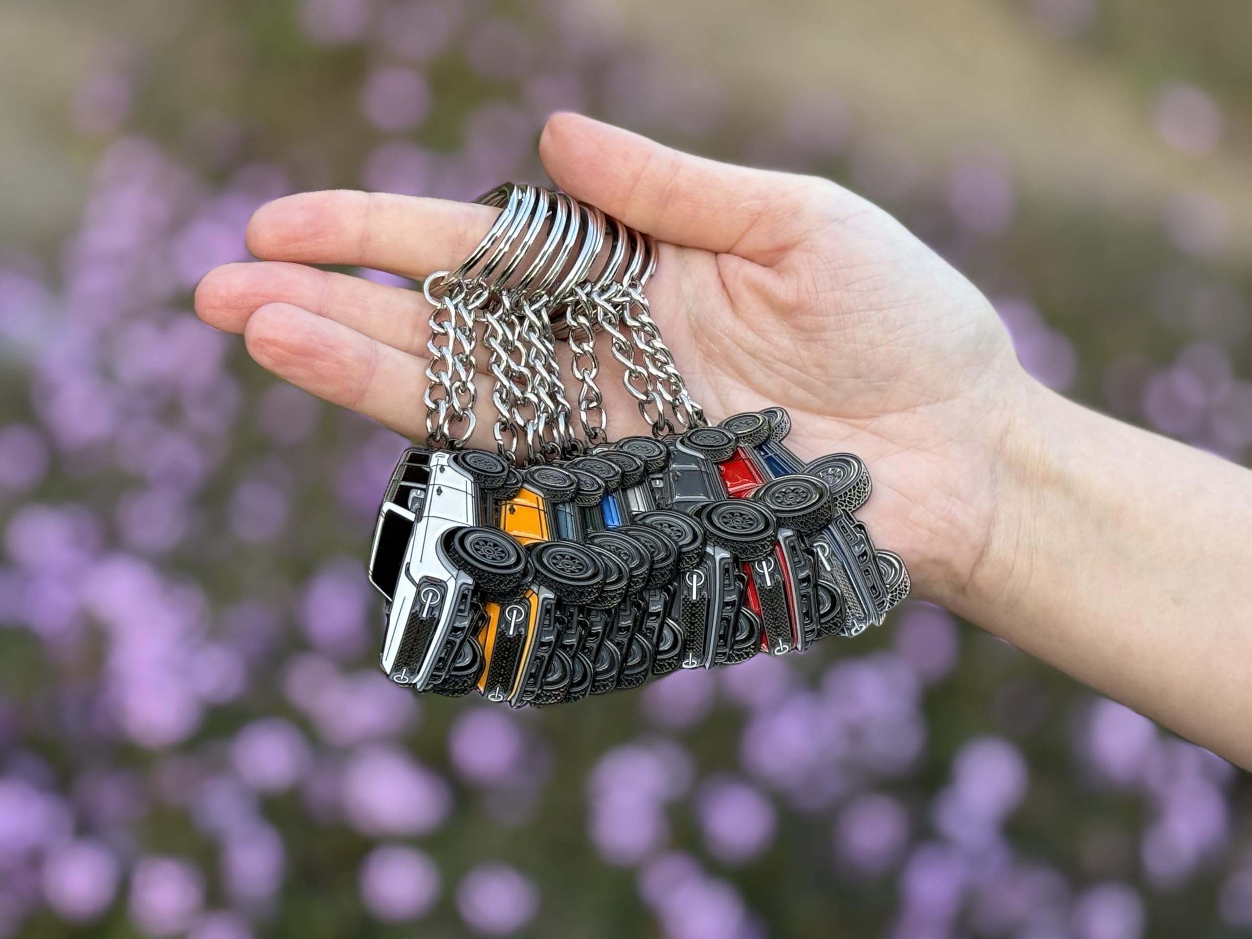 Four Wheel Beast Bronco Keychain Accessories 2023 4 Door Key Chain Fob Cover Cool Car Mods (Green)