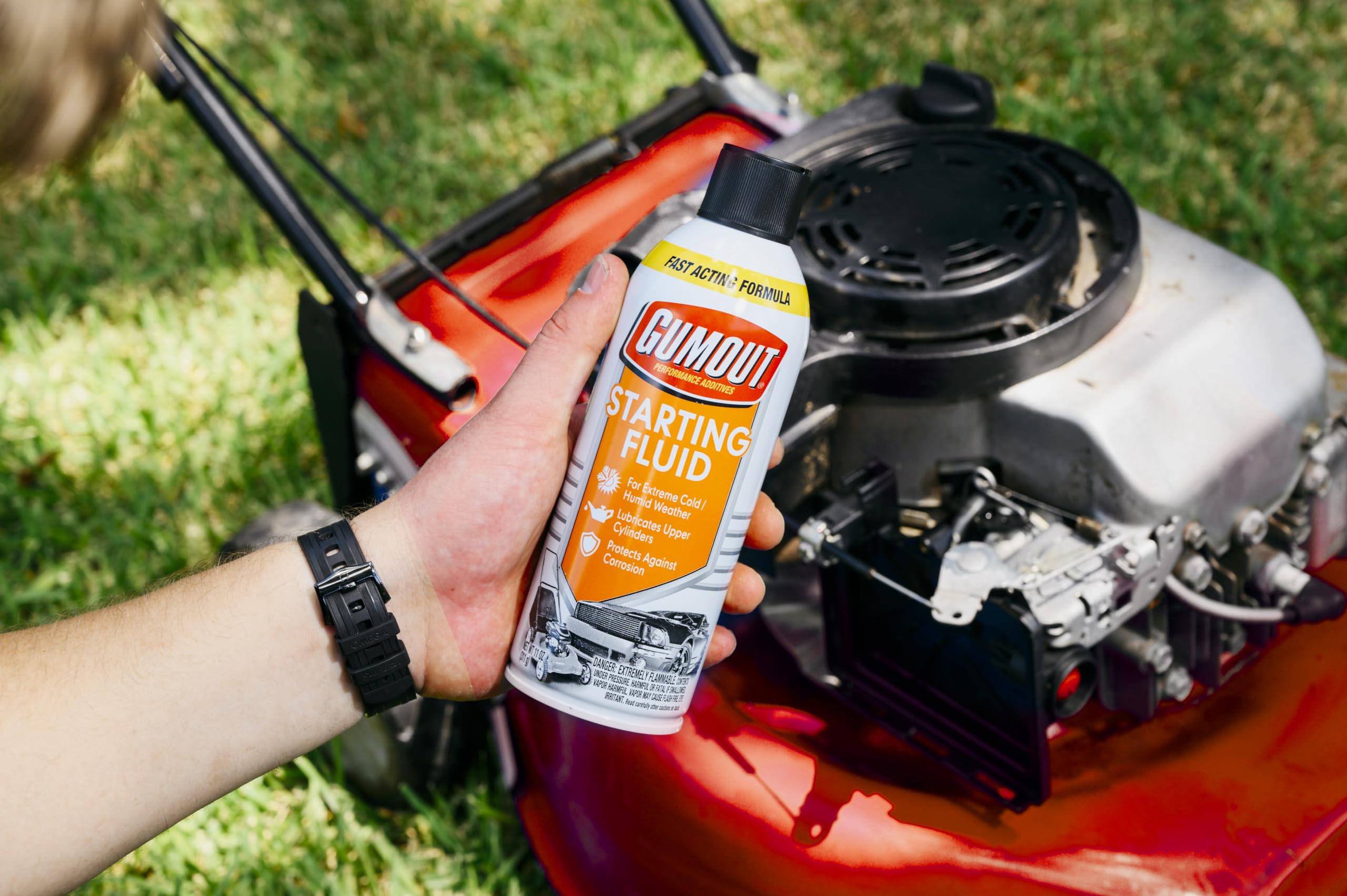 Gumout 5072866 Starting Fluid - Starter Fluid Spray For Gasoline Engines And Lawn Mowers To Inhibit Corrosion And Lubricate Upper Cylinders - Extreme Weather, Carb, Air Cleaner, Or Intake, 11 Oz.