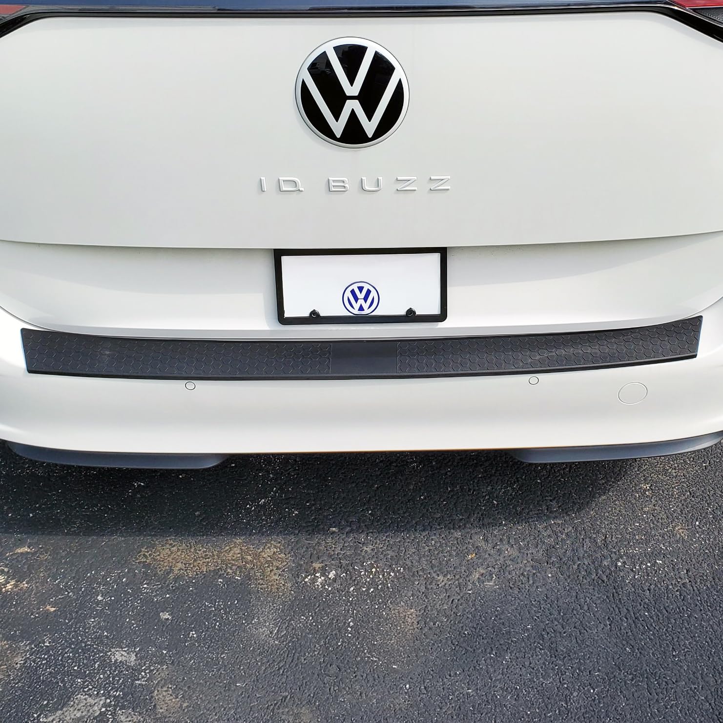 Dawn Enterprises Rbp-017 Rear Bumper Protector (Volkswagen Id. Buzz Fitment Images (2025-2026))