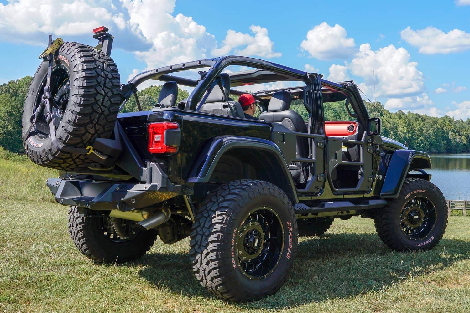 Fab Fours 18-C Jeep Jl Rear Slant Back Tire Carrier