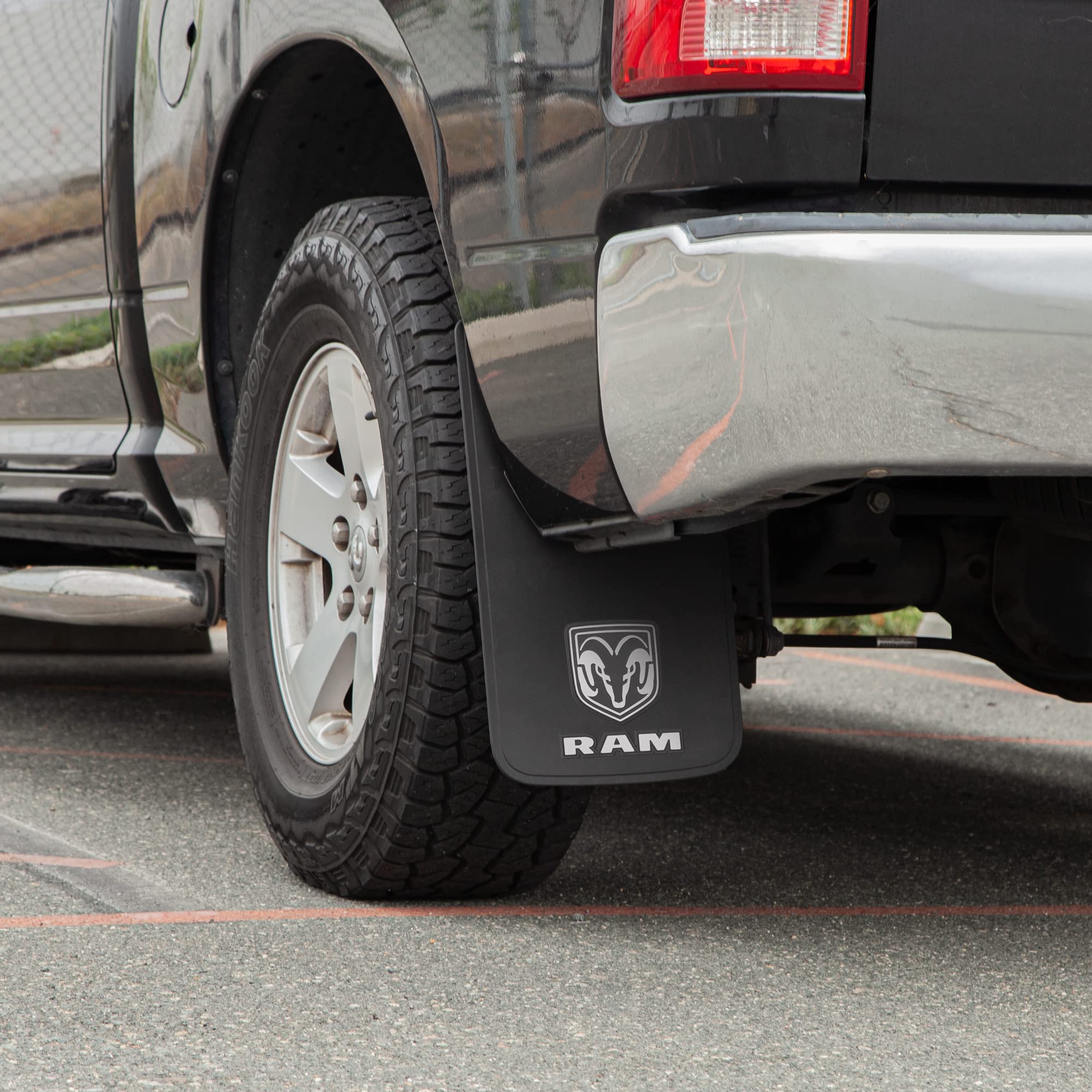 Plasticolor RAM Logo Mud Guard Set - 11"x19", Black, Fiberglass Reinforced PVC, Model 000509R01