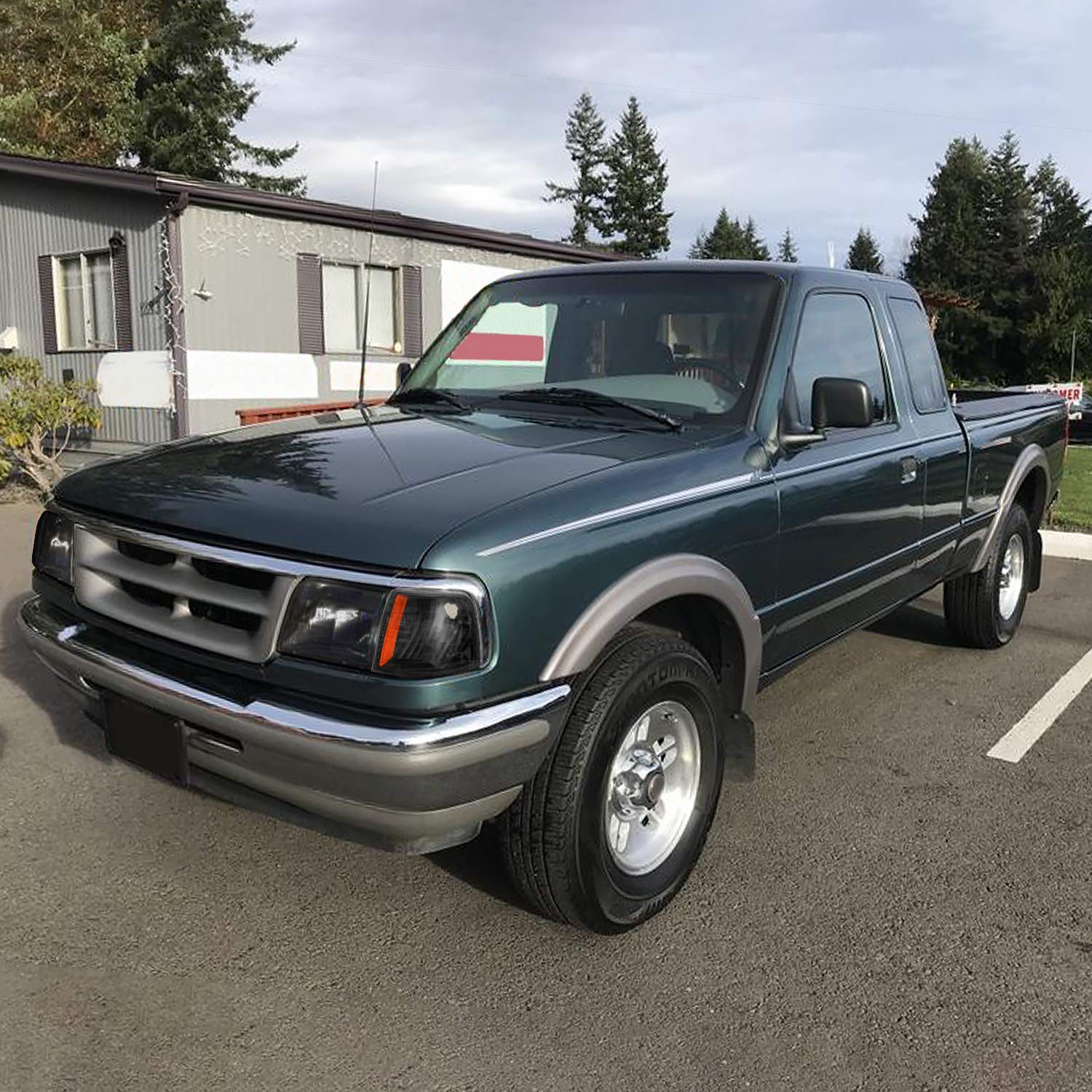 Spec-D Tuning Black Housing Clear Lens Corner Lights Compatible With 1993-1997 Ford Ranger L+R Pair Assembly