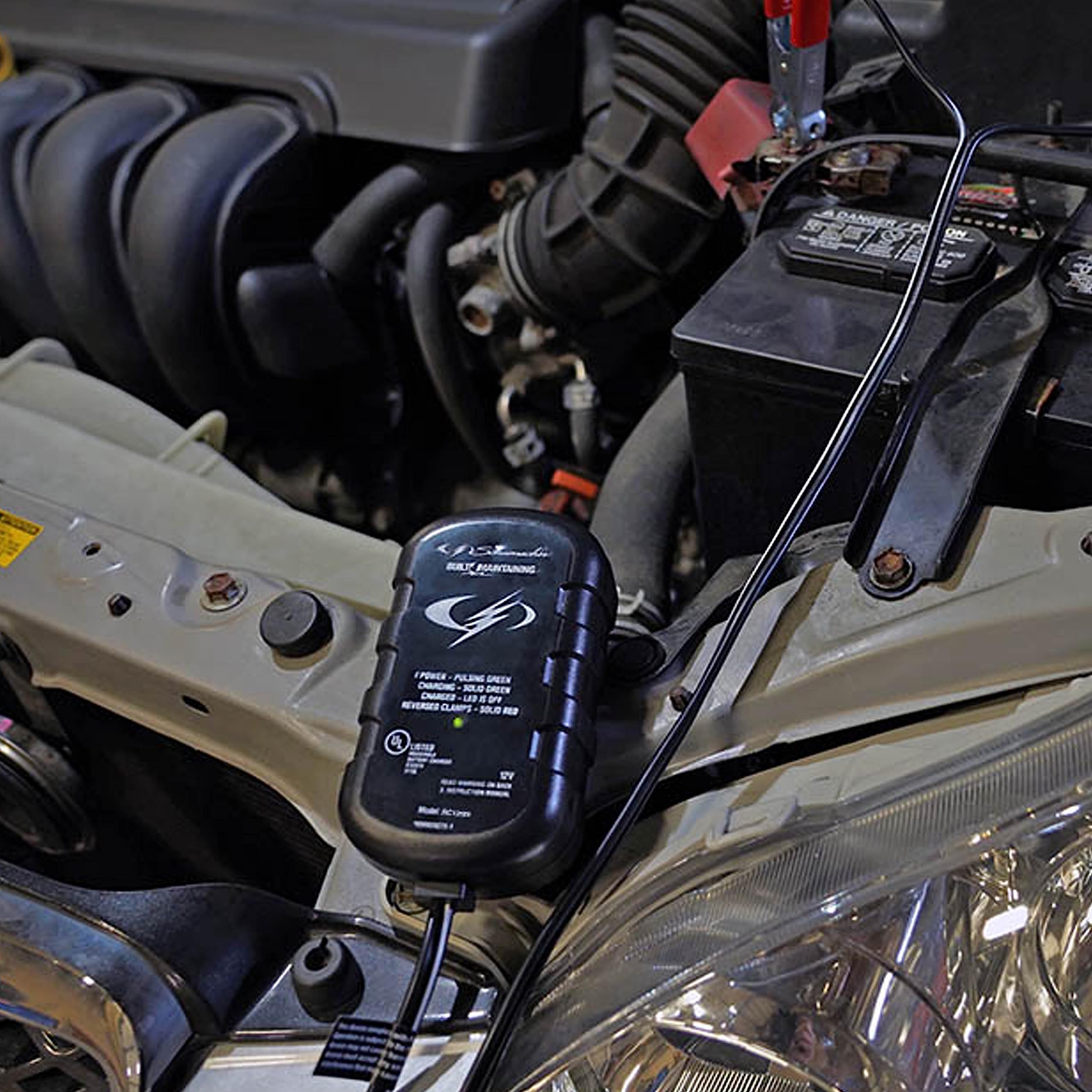 Schumacher Electric SC1299 Fully Automatic Automotive Battery Maintainer for Motorcycle, Power Sport, Car, and Boat Batteries, 0.8 Amps, 12 Volt, Black, 1 Unit