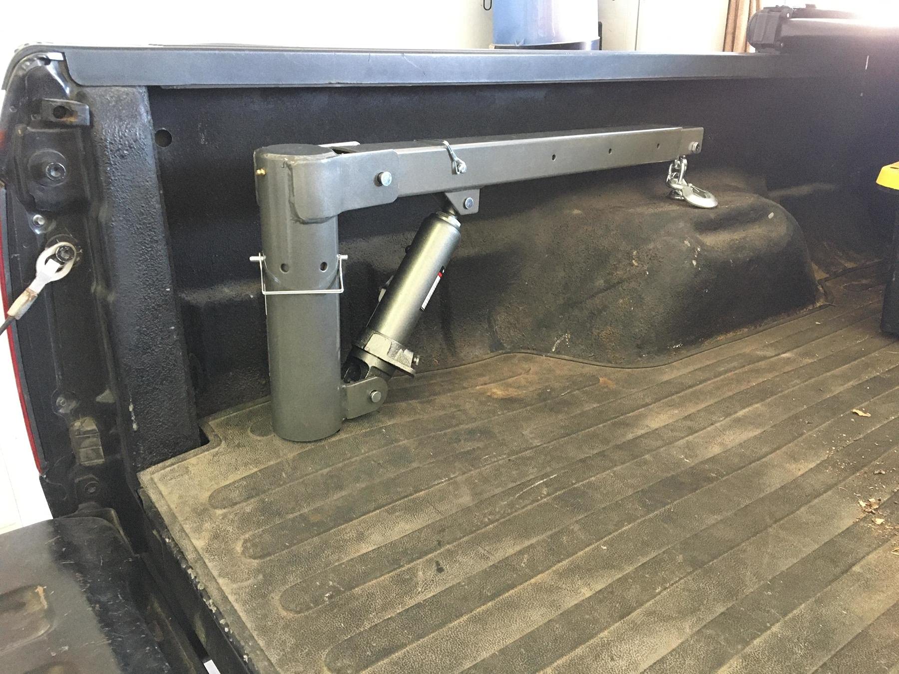 HFT 1/2 Ton Capacity Pickup Truck Crane