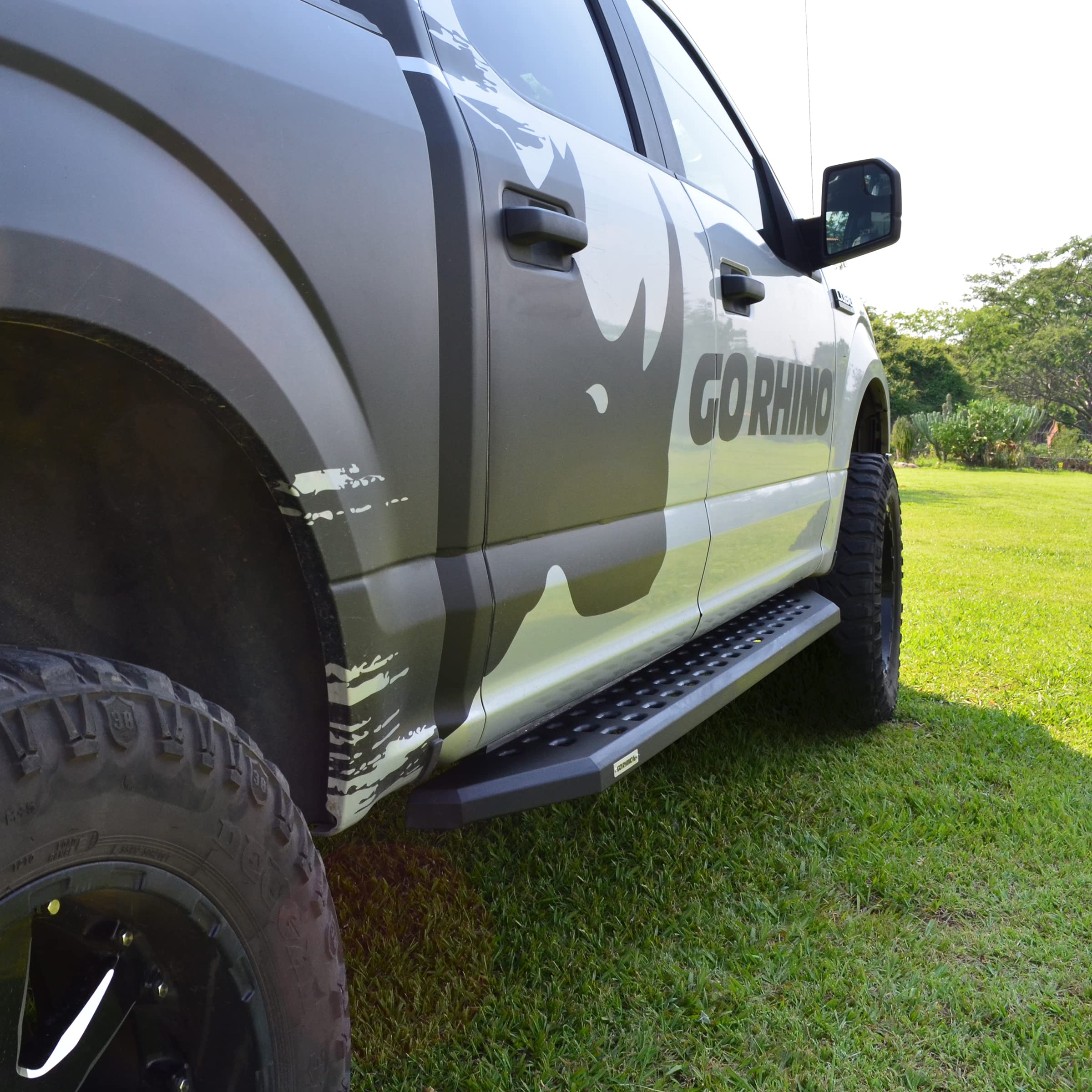 Go Rhino 69415587Pc Rb20 Running Boards With Mounting Brackets Kit For 15-24 F-150, F-250 Super Duty, F-350 Super Duty (Crew Cab