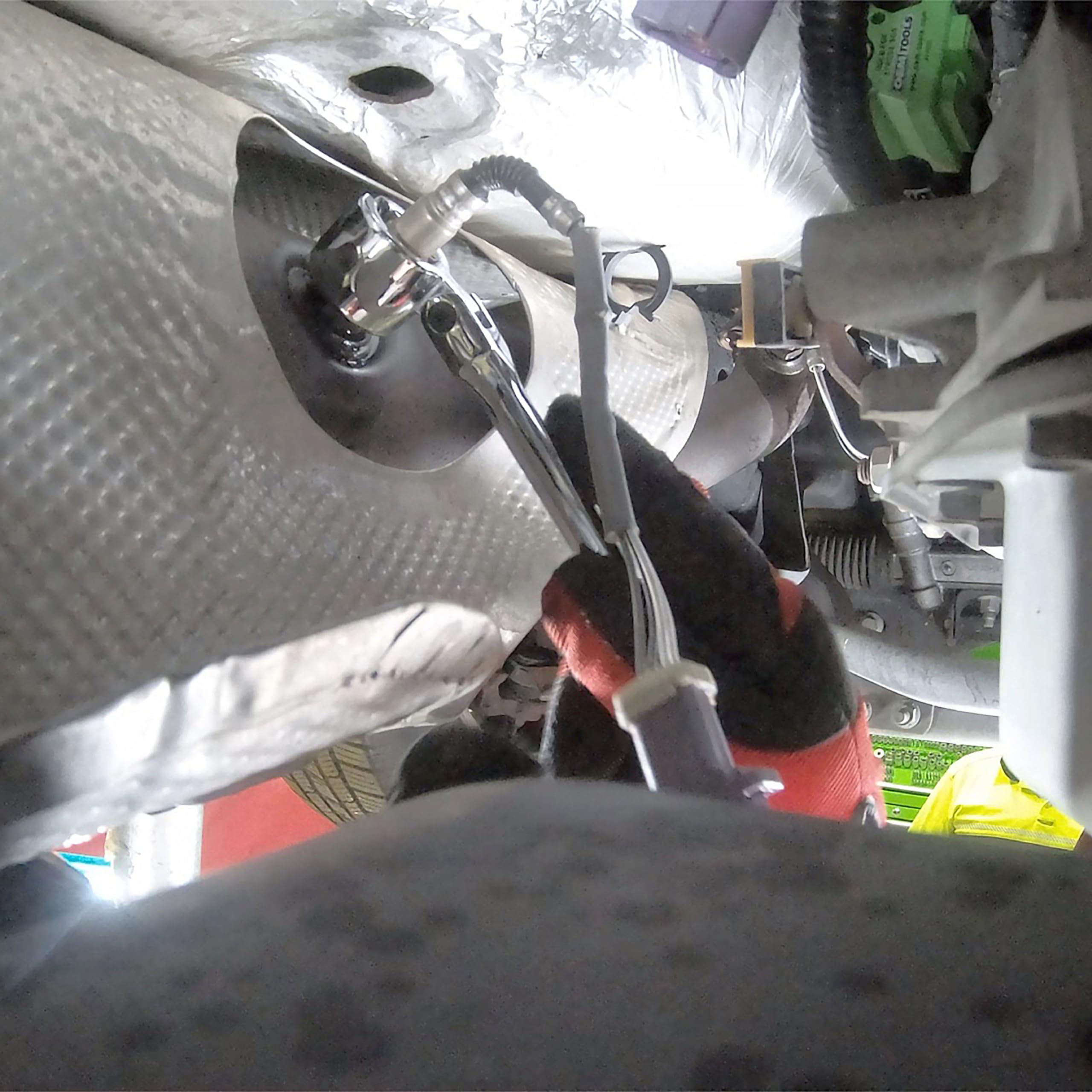 OEMTOOLS 33625246 22mm Oxygen Sensor Wrench, Compatible with Ford SUVs and Trucks, Chrome Vanadium Steel, Swivel Head, Automotiv