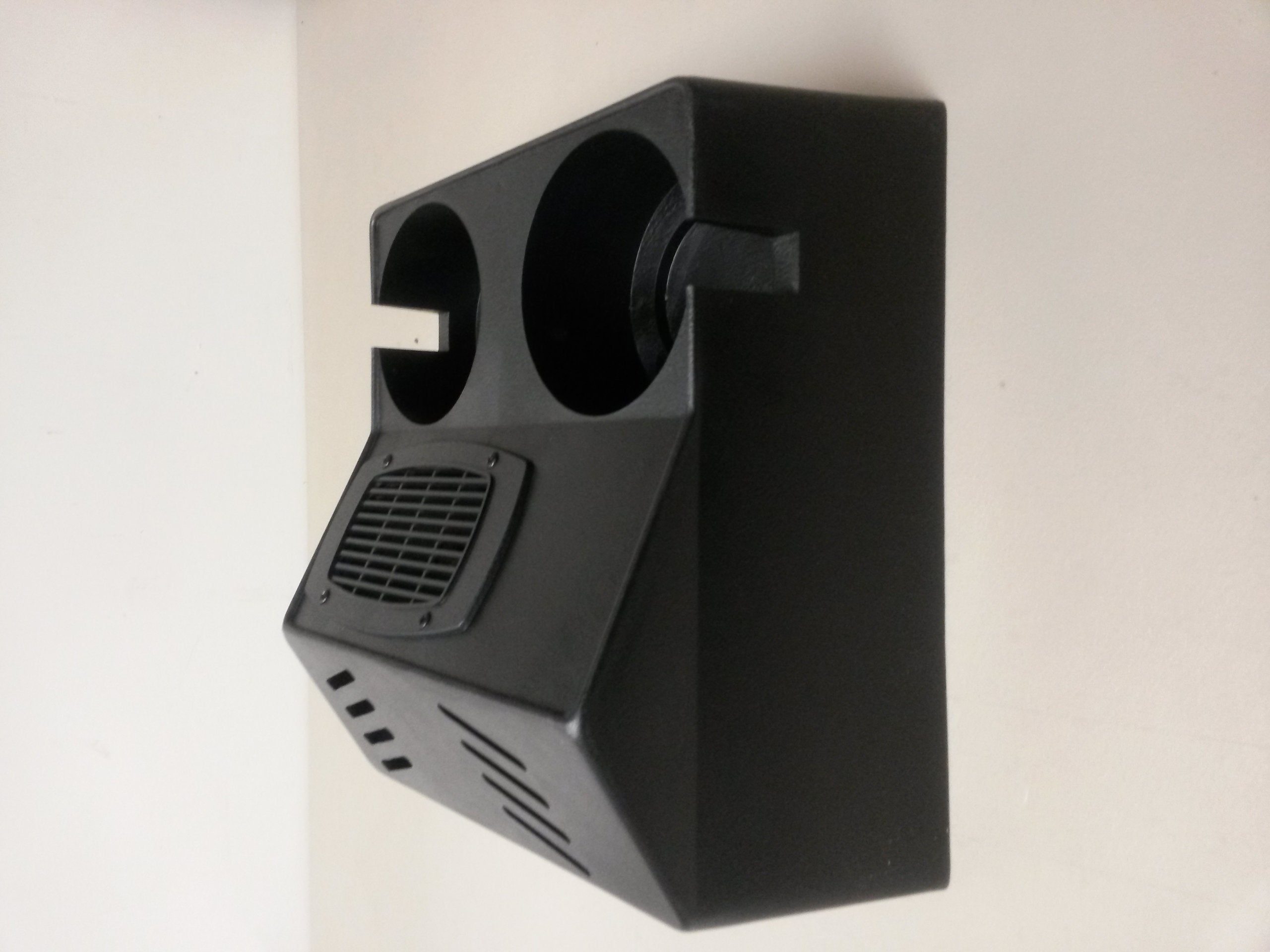 Workman Cb Radio Hump Mount With Speaker And Cup Holders