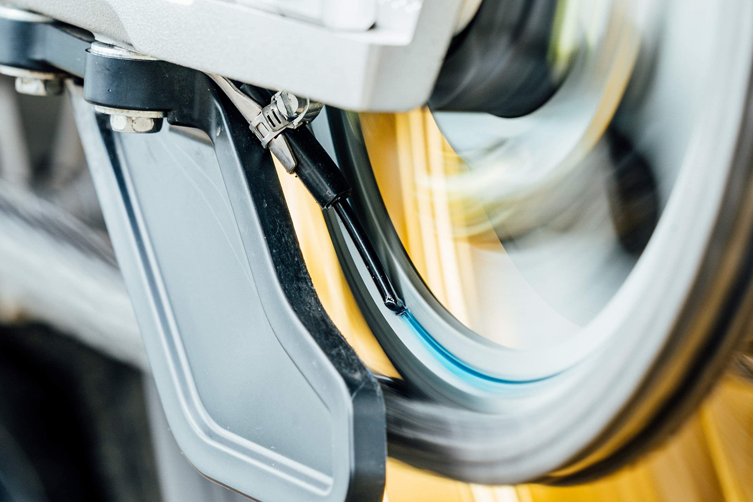 Scottoiler Essentials - Micro-Vsystem - Automatic Motorcycle Chain Oiler…