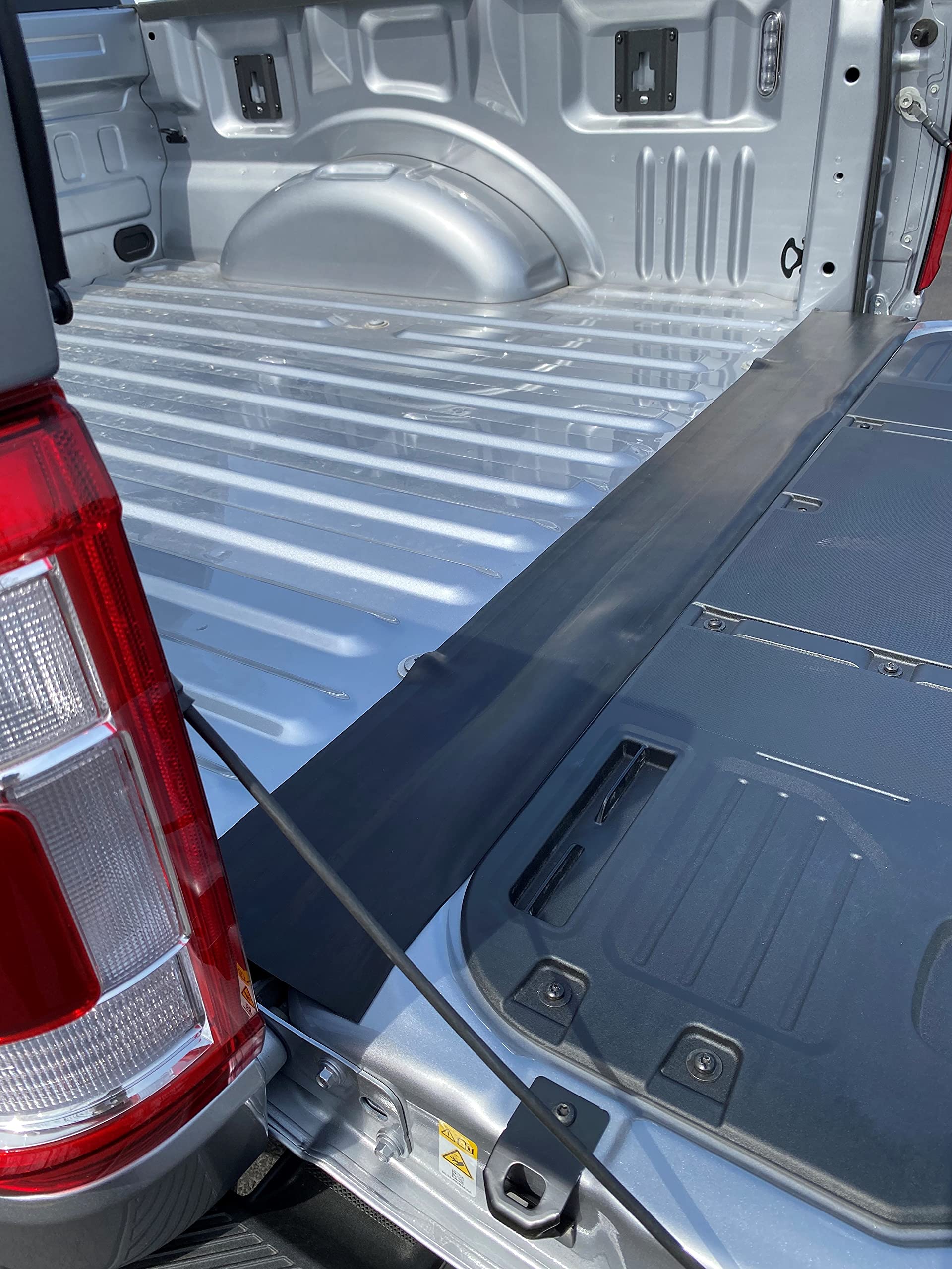 ESI ROK Block XL Tailgate Gap Cover 7&quot;/17.78cm Width