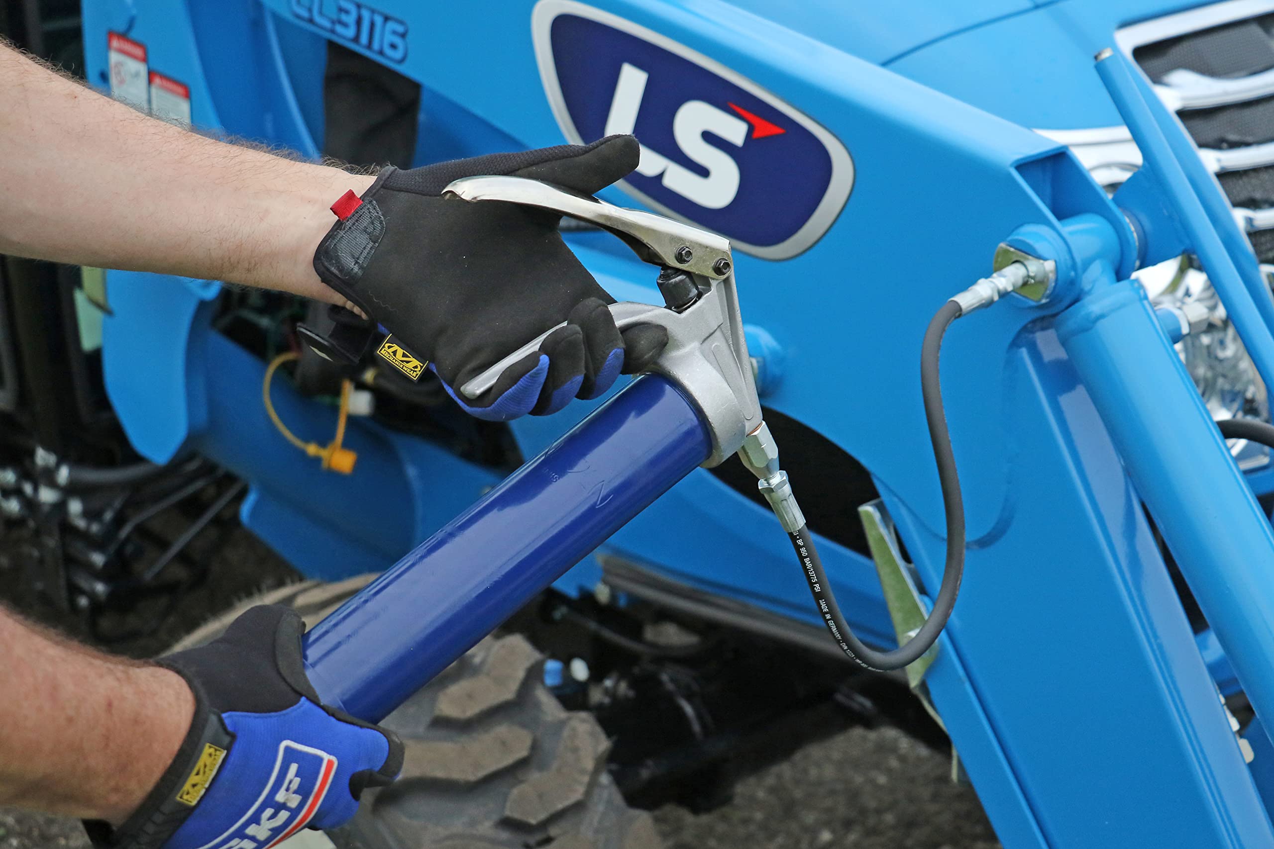 Lincoln 1134 Pistol Grip Grease Gun With 18 Whip Flex Hose And Coupler, 6 Rigid Extension, 7,500 Psi, Premium Dual Lip Follower, Variable Stroke, Jam-Proof Toggle, Filler Air Bleeder Combo